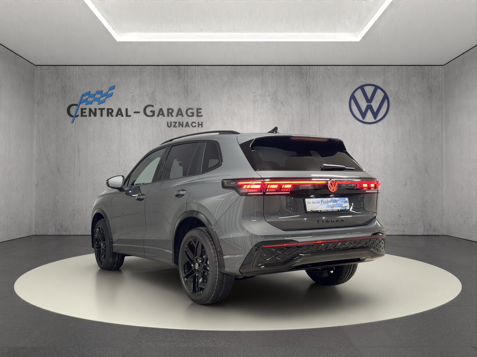 VW Tiguan 2.0 TSI United DSG 4Motion-image-2