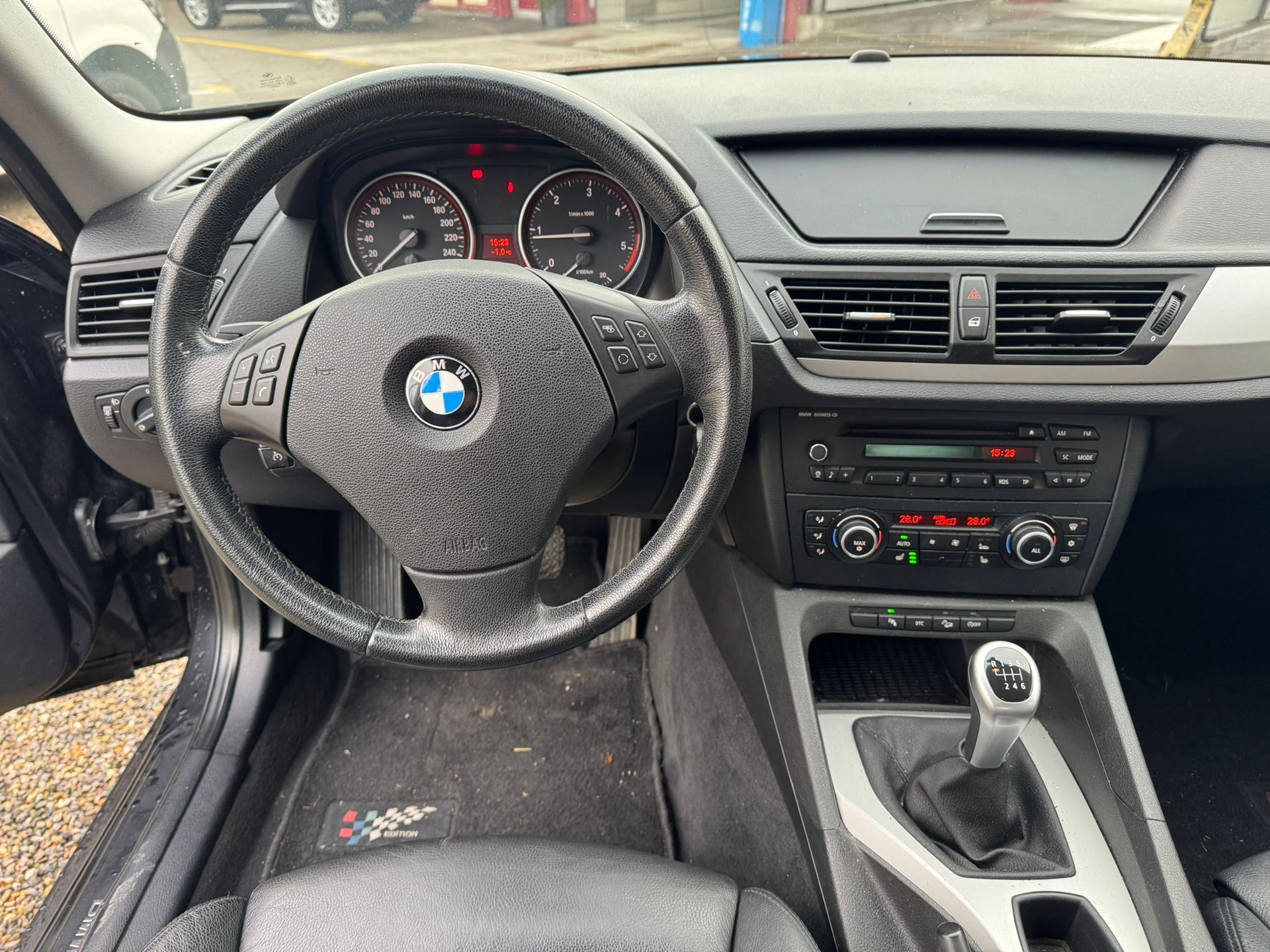 BMW X1 xDrive 20d-image-14