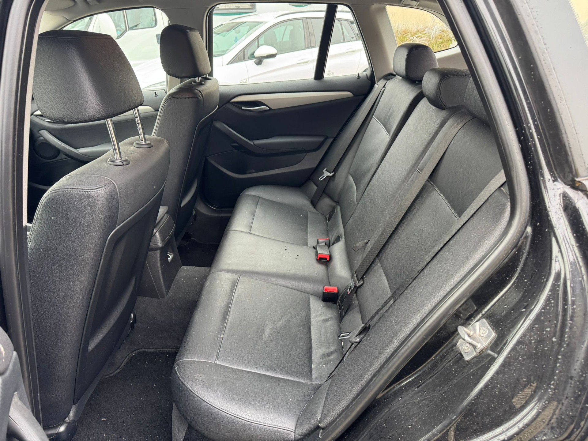 BMW X1 xDrive 20d-image-10
