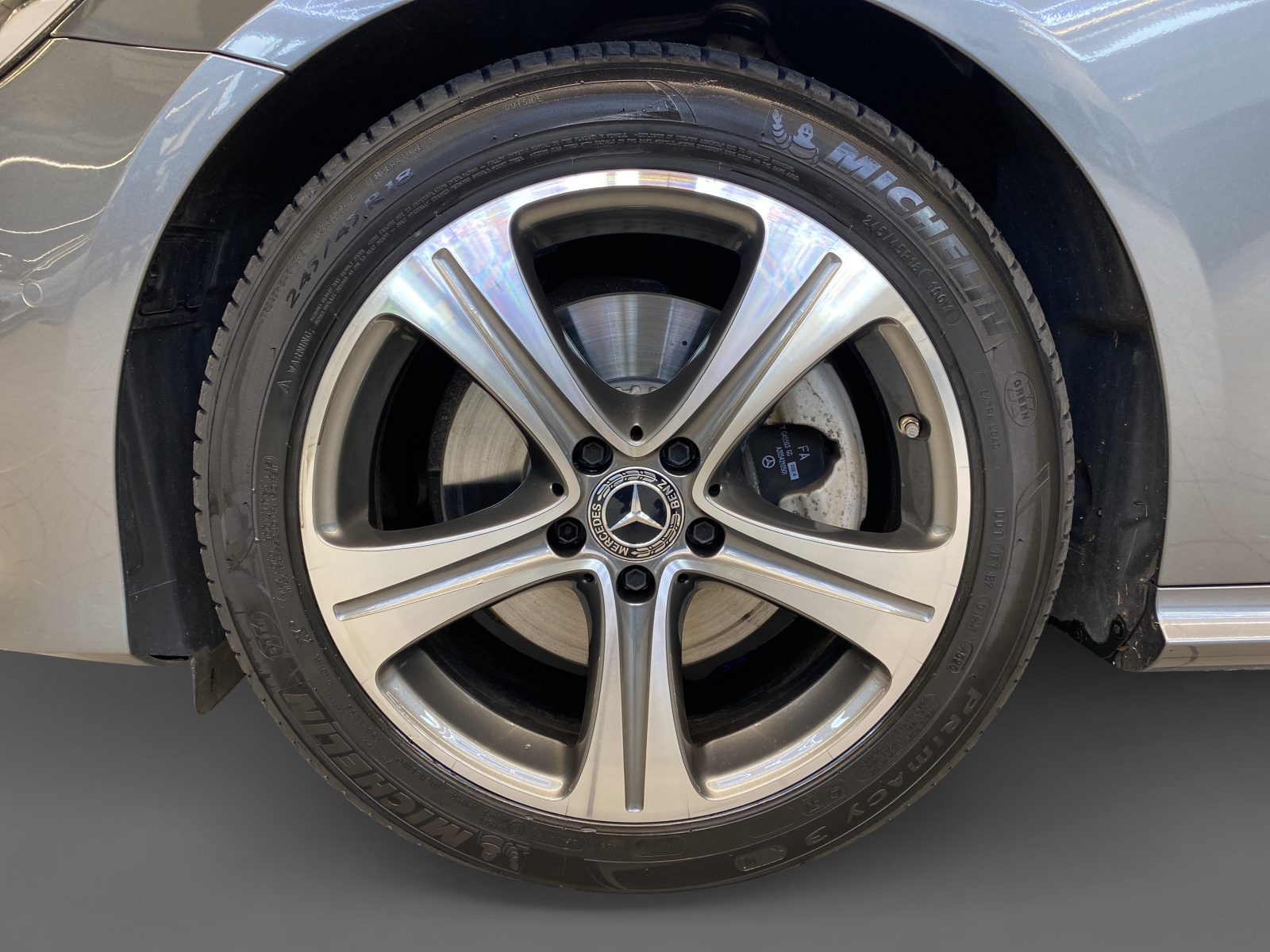 MERCEDES-BENZ E 200 Avantgarde Coupé-image-5