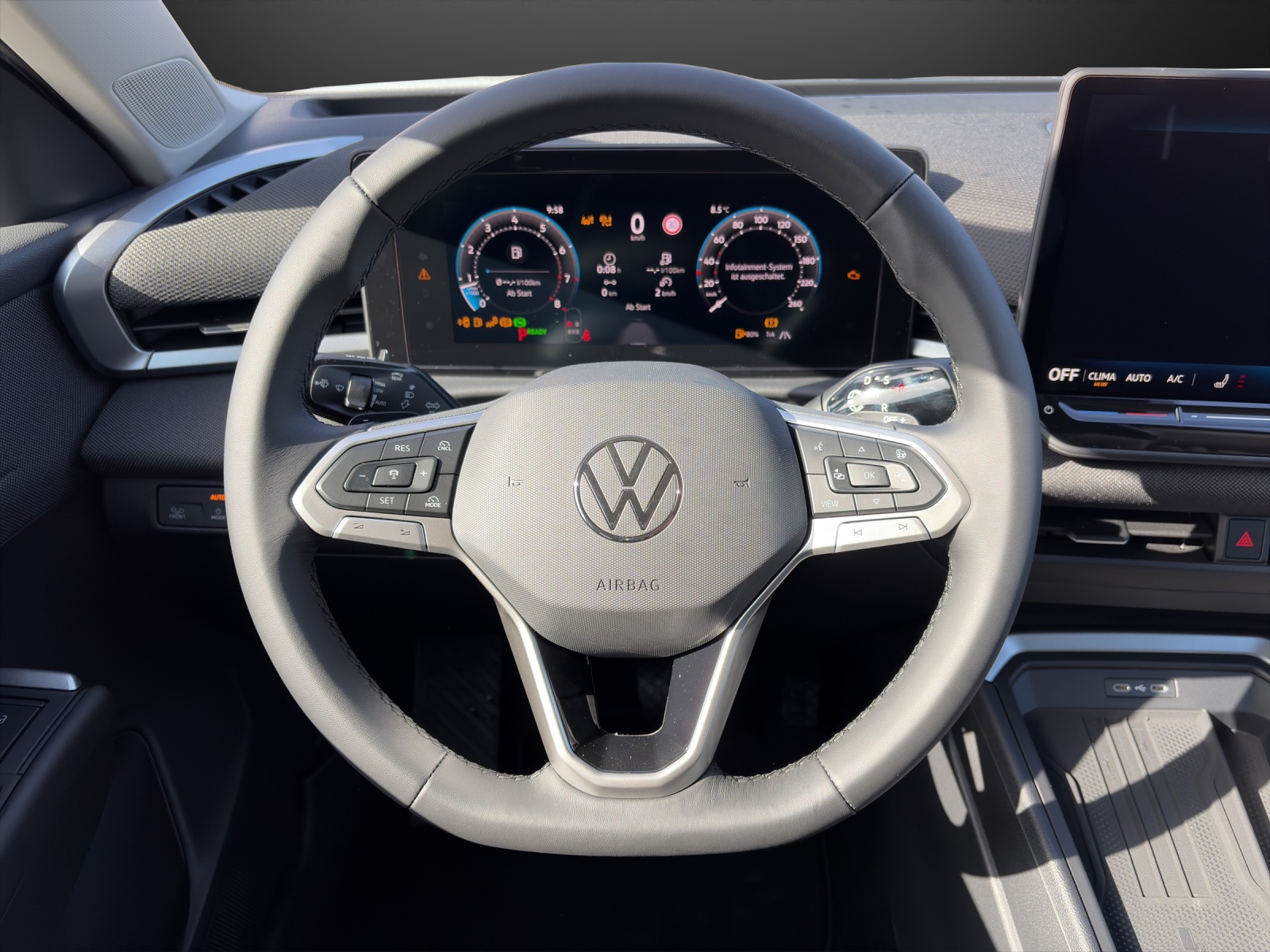 VW T-Roc 1.5 eTSI mHEV Life DSG-image-10