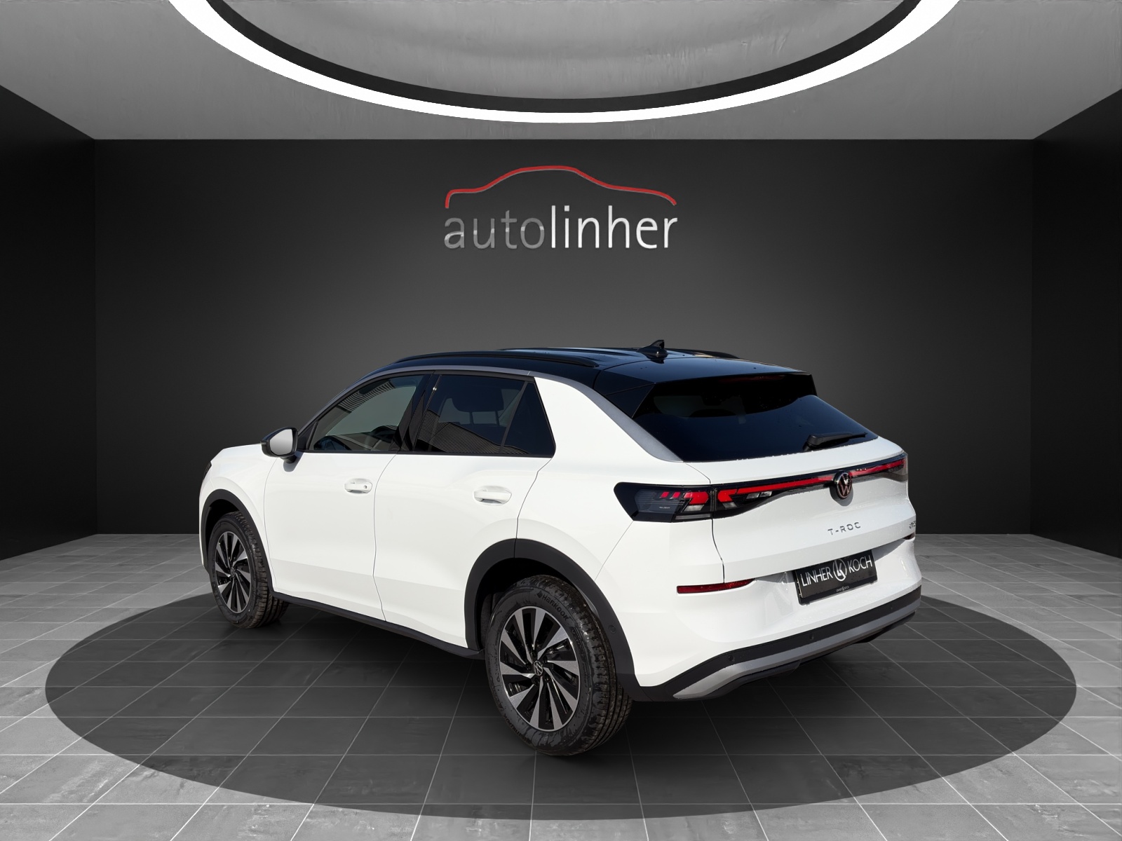 VW T-Roc 1.5 eTSI mHEV Life DSG-image-2