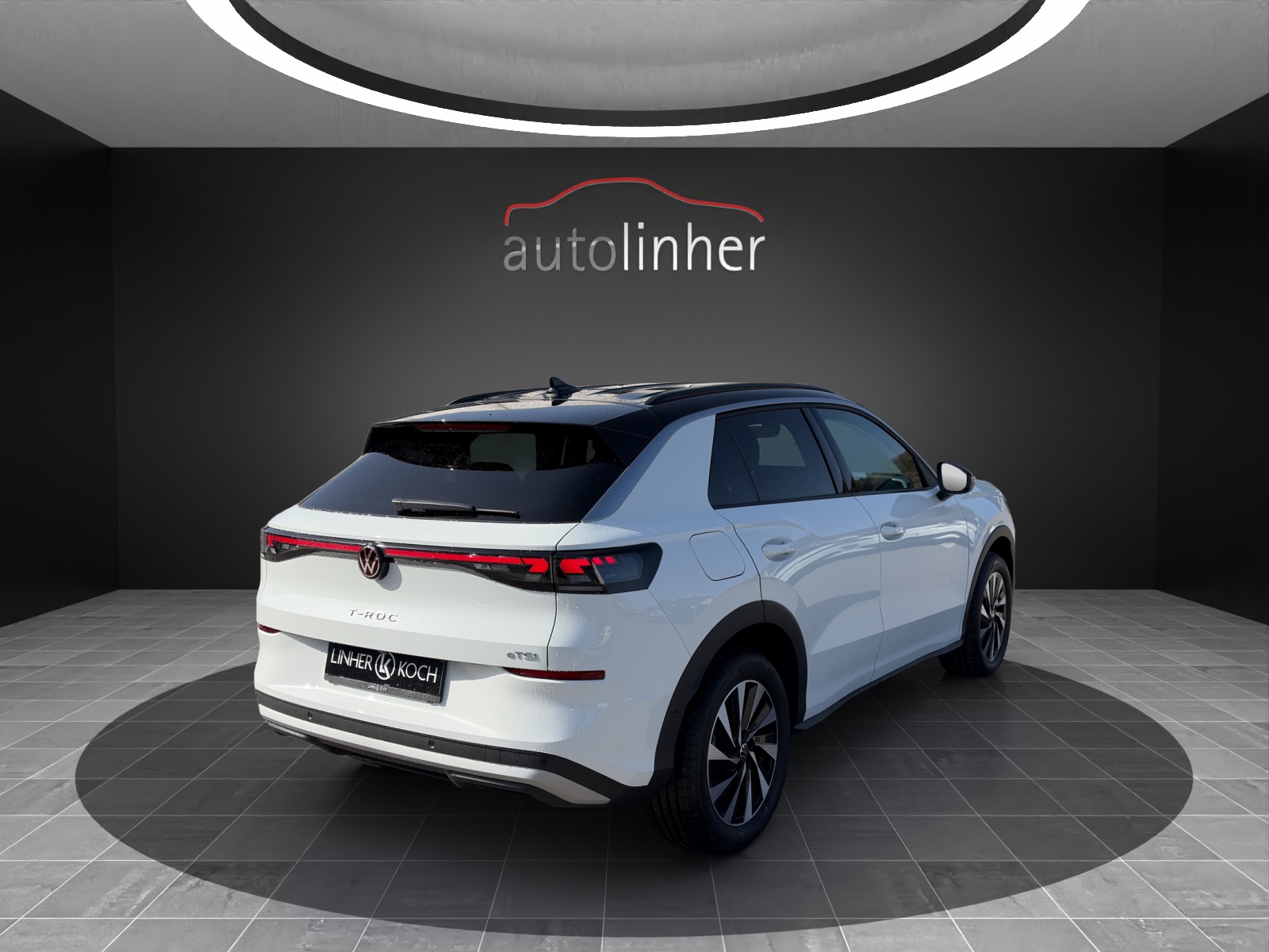 VW T-Roc 1.5 eTSI mHEV Life DSG-image-4