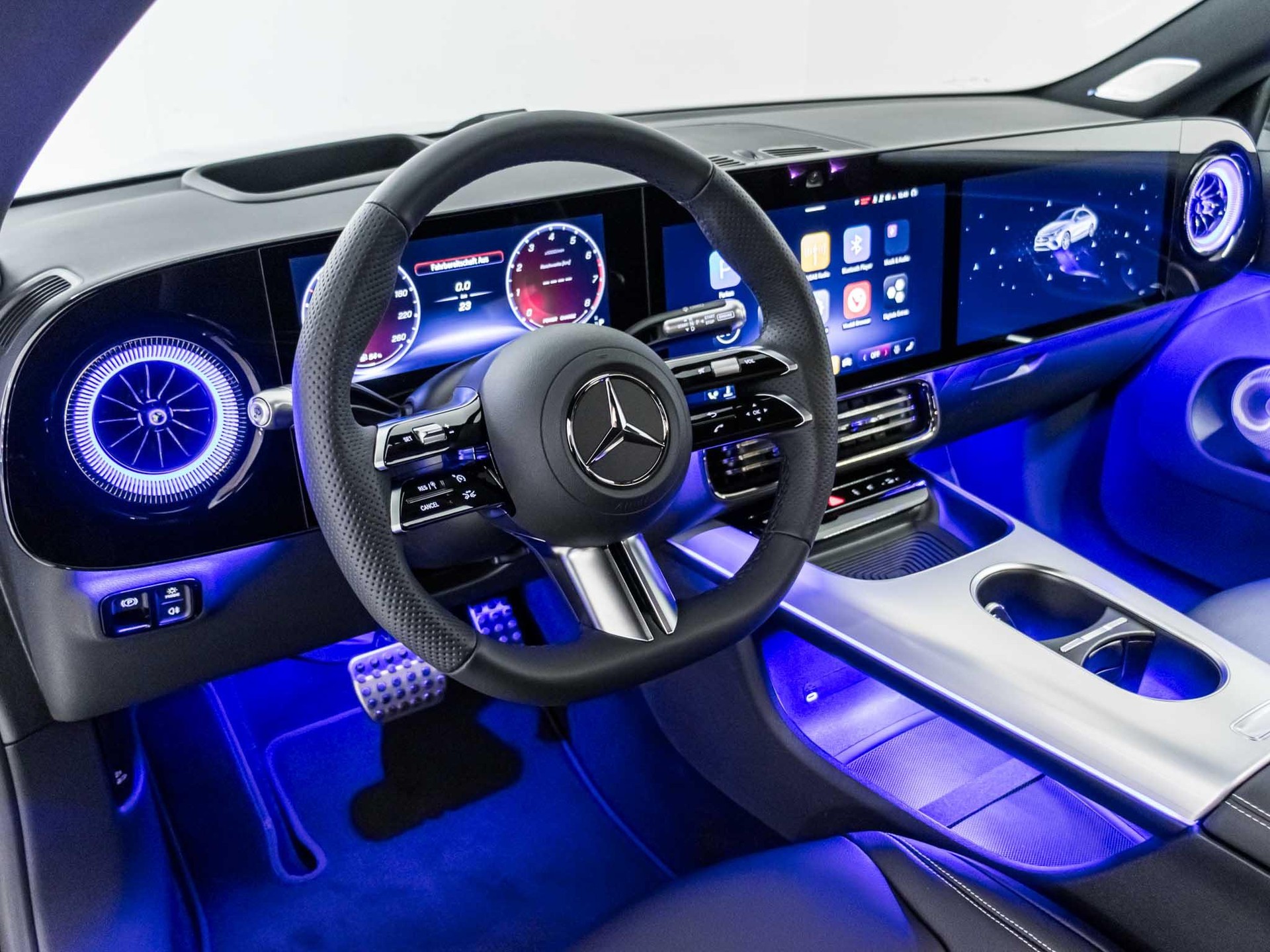 MERCEDES-BENZ CLA 220 4MATIC-image-9