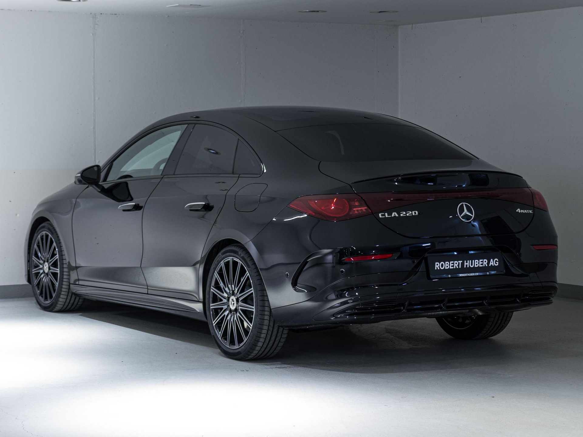MERCEDES-BENZ CLA 220 4MATIC-image-3