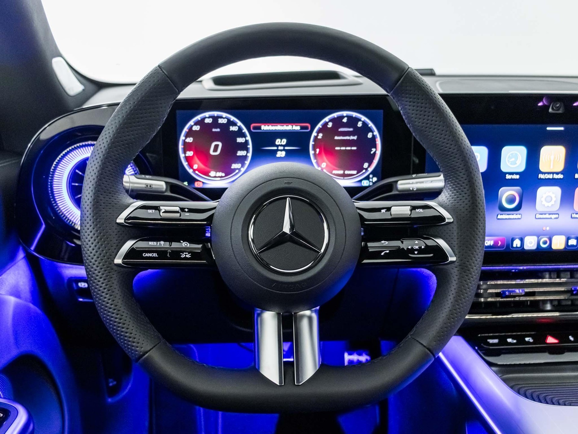 MERCEDES-BENZ CLA 220 4MATIC-image-10