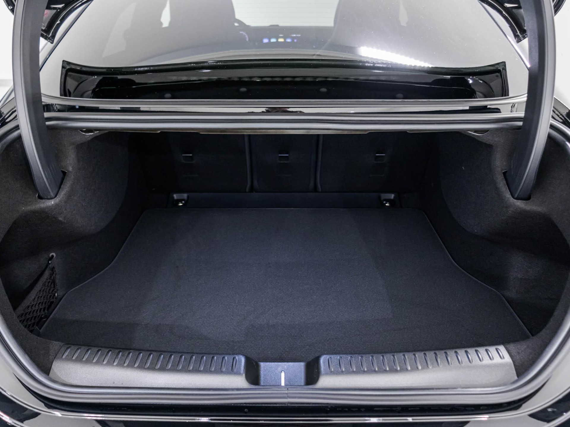 MERCEDES-BENZ CLA 220 4MATIC-image-13