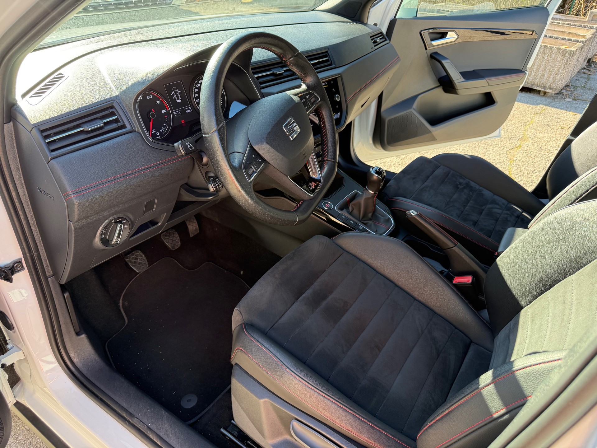 SEAT Arona 1.5 TSI Evo FR ( Visite du jour-Garantie-Service à jour )-image-5