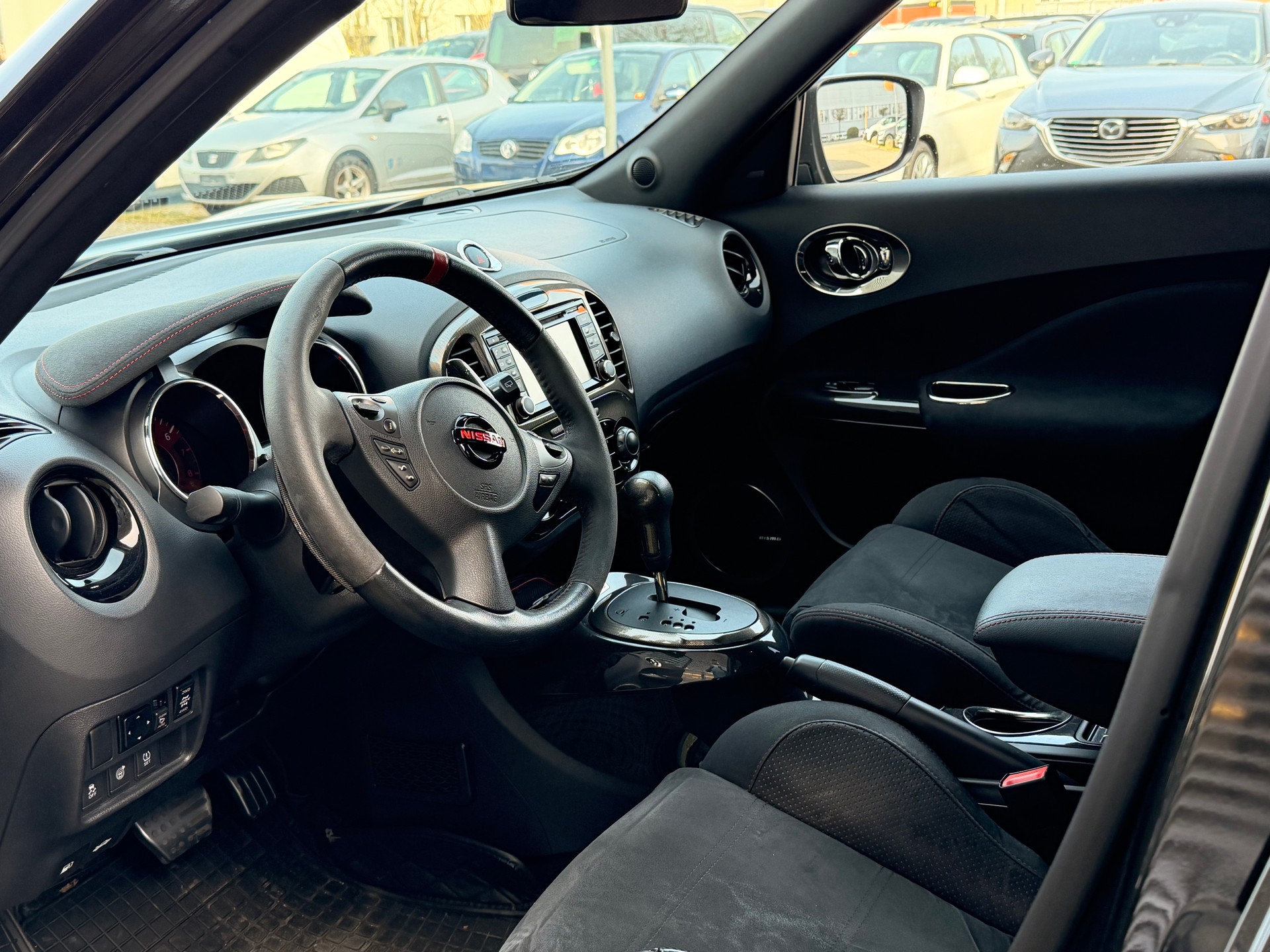 NISSAN Juke 1.6 DIG-T Nismo RS 4x4 Xtronic M-CVT-image-8