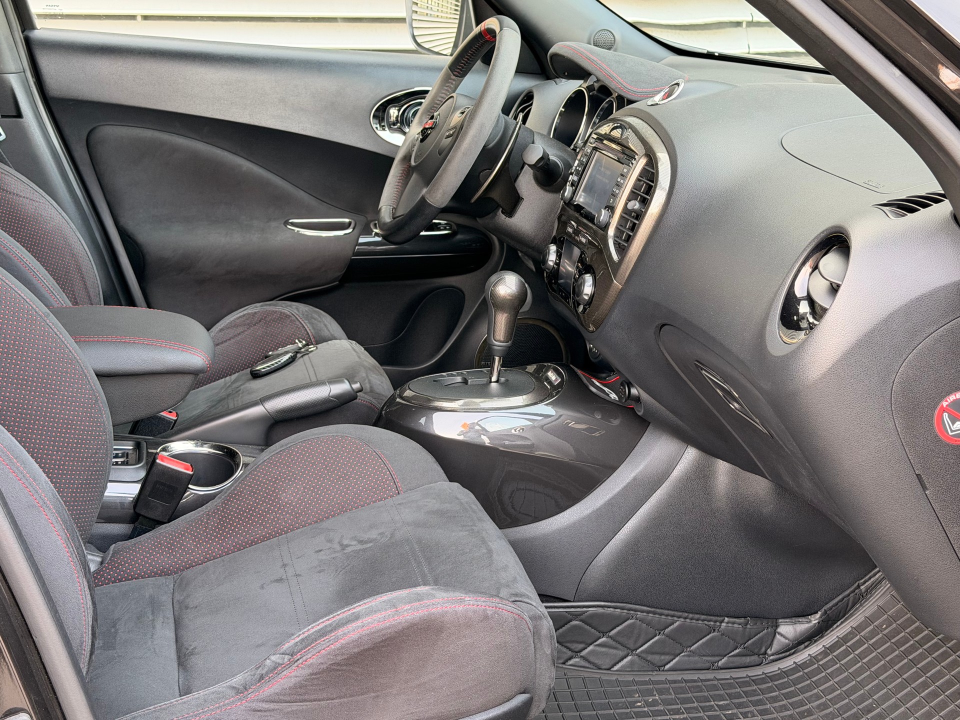 NISSAN Juke 1.6 DIG-T Nismo RS 4x4 Xtronic M-CVT-image-9