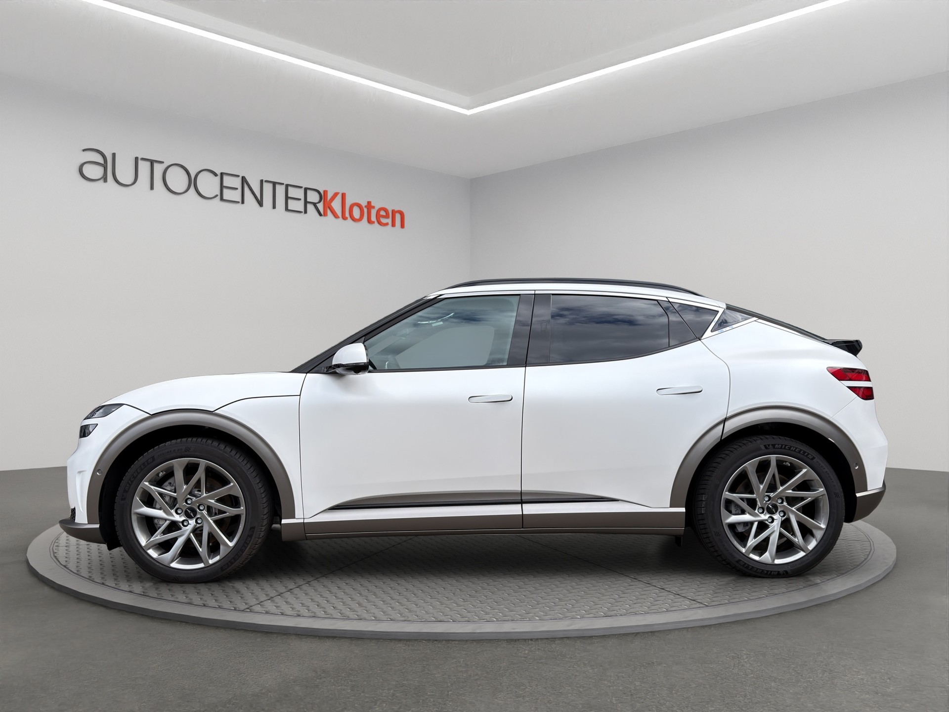 GENESIS GV60 Dual Motor Sport AWD-image-2