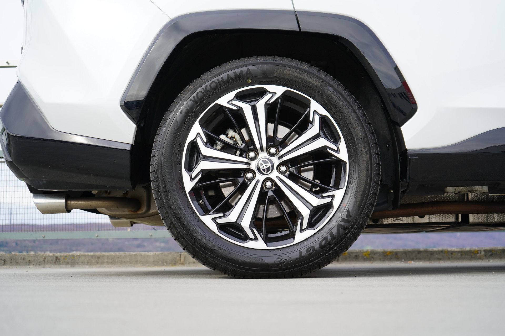 TOYOTA RAV-4 2.5 PHEV GR SPORT E-CVT 4WD l 306 PS-image-17