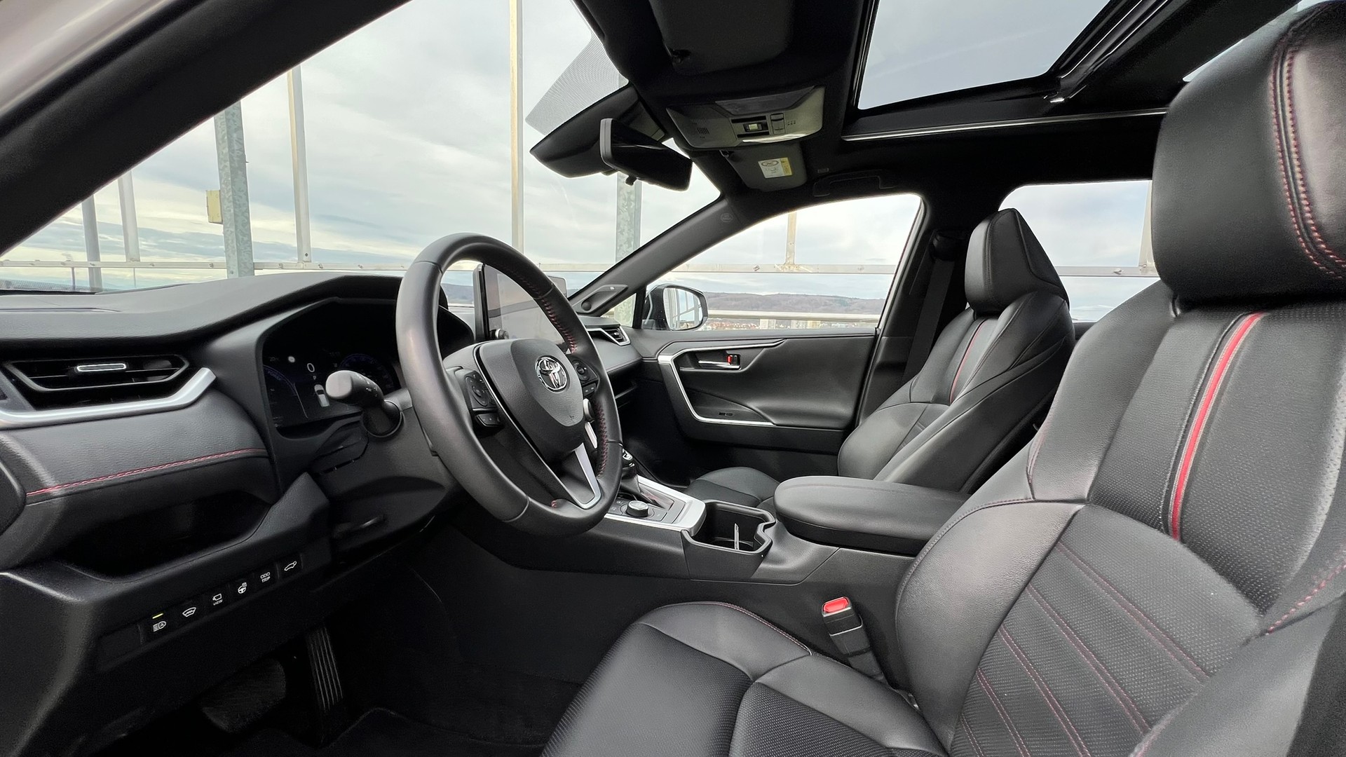TOYOTA RAV-4 2.5 PHEV GR SPORT E-CVT 4WD l 306 PS-image-23