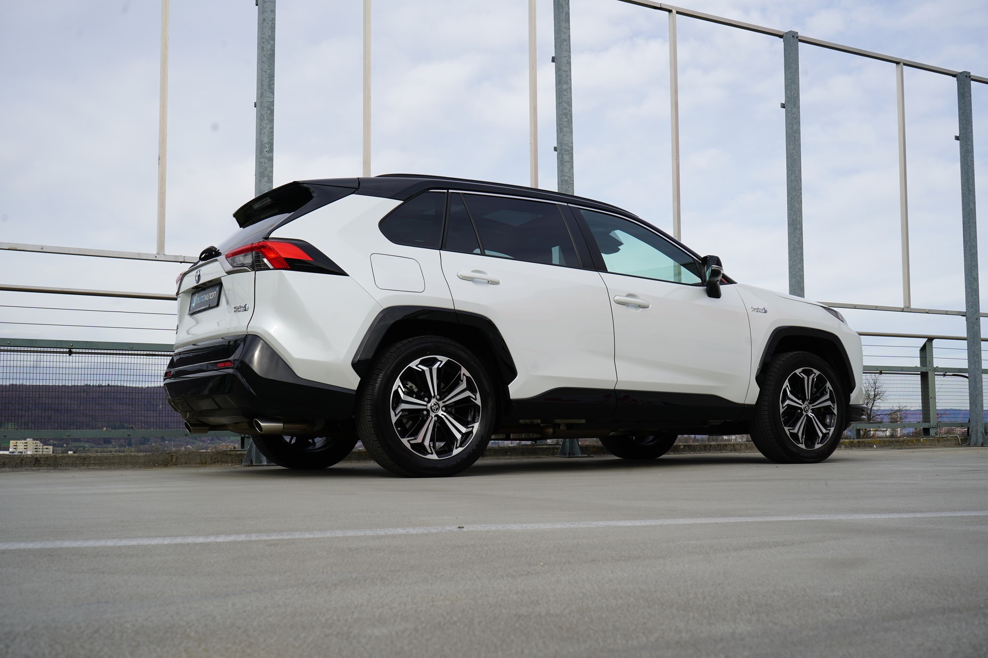 TOYOTA RAV-4 2.5 PHEV GR SPORT E-CVT 4WD l 306 PS-image-9