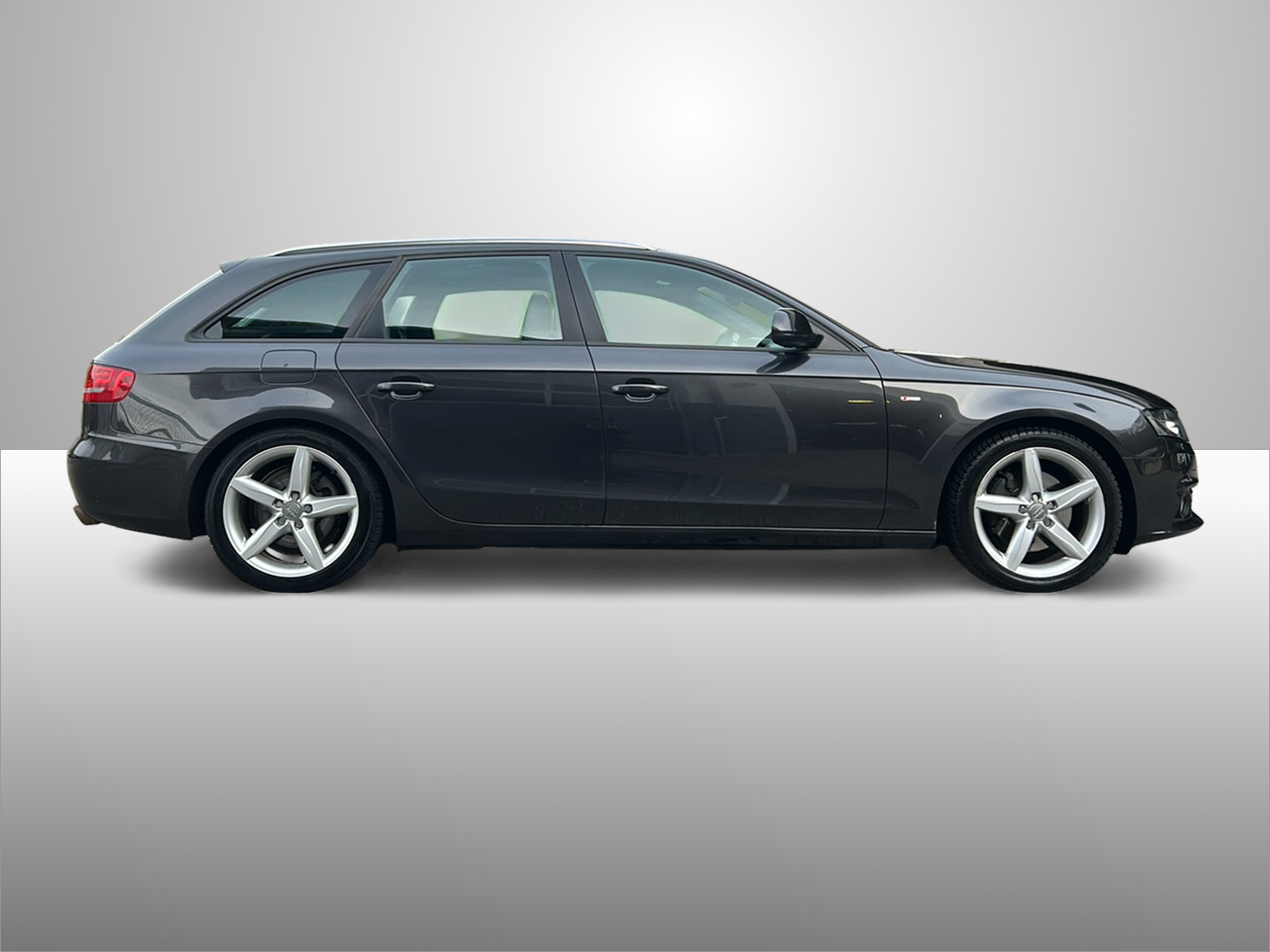 AUDI A4 Avant 3.2 FSI quattro tiptronic-image-5