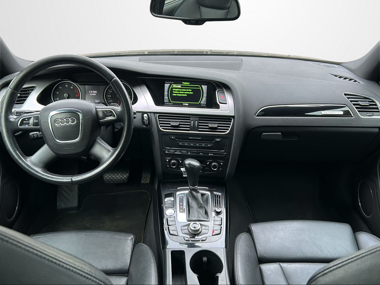 AUDI A4 Avant 3.2 FSI quattro tiptronic-image-13