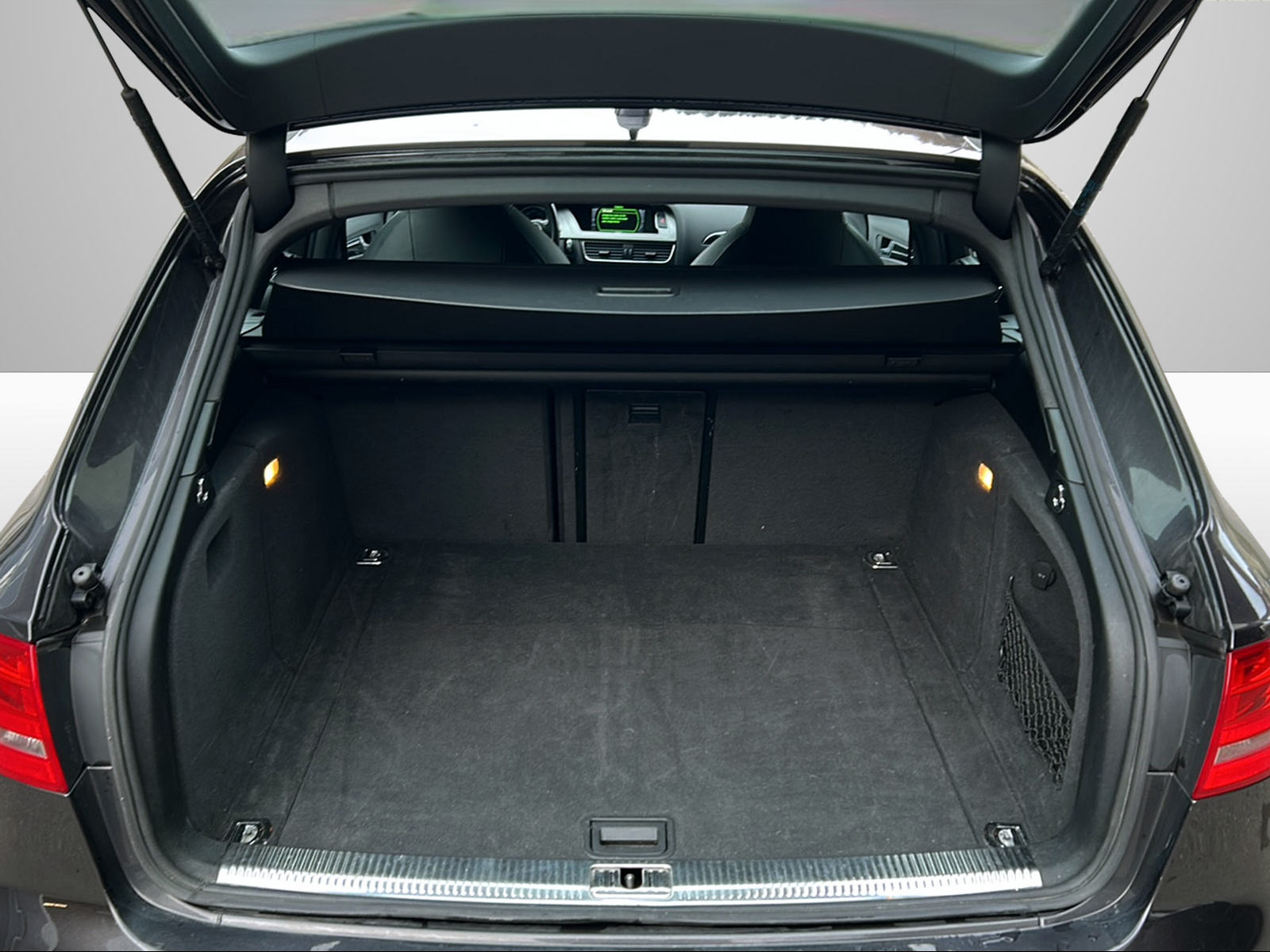 AUDI A4 Avant 3.2 FSI quattro tiptronic-image-10