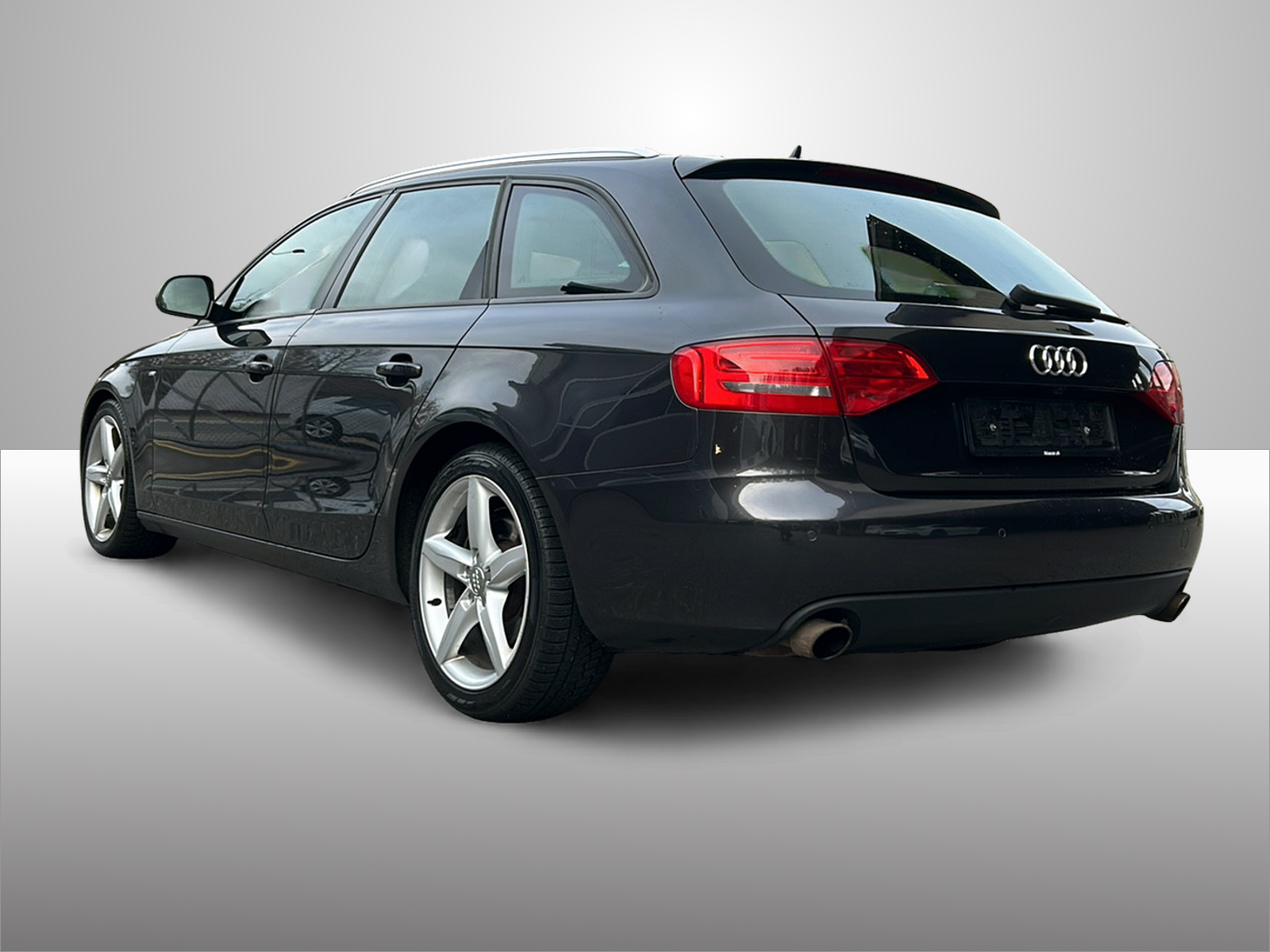 AUDI A4 Avant 3.2 FSI quattro tiptronic-image-2