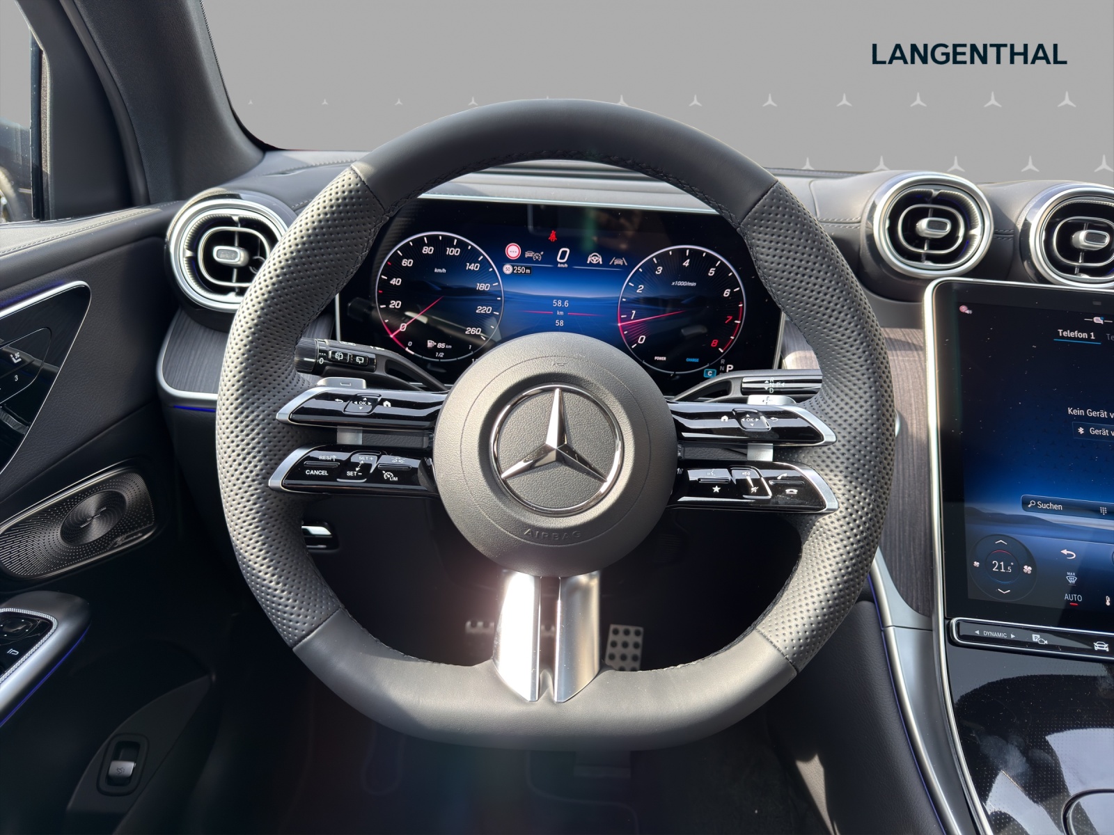 MERCEDES-BENZ GLC 300 4Matic 9G-Tronic-image-9