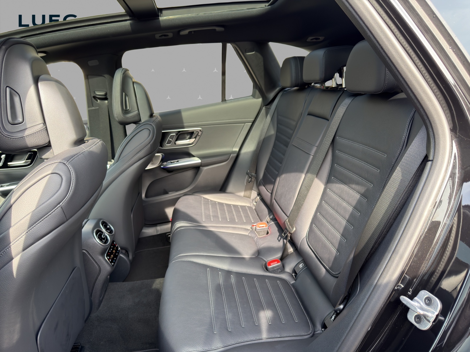 MERCEDES-BENZ GLC 300 4Matic 9G-Tronic-image-13