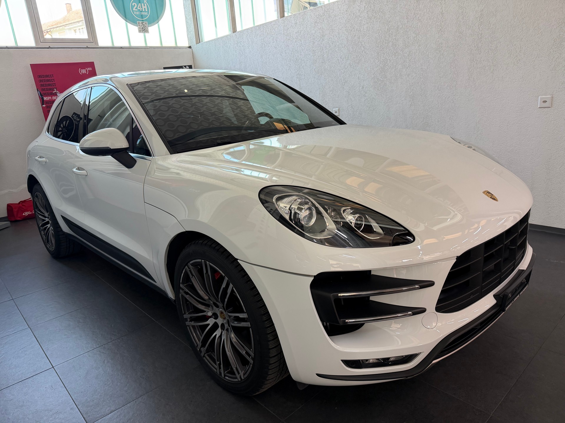 PORSCHE Macan Turbo PDK-image-4
