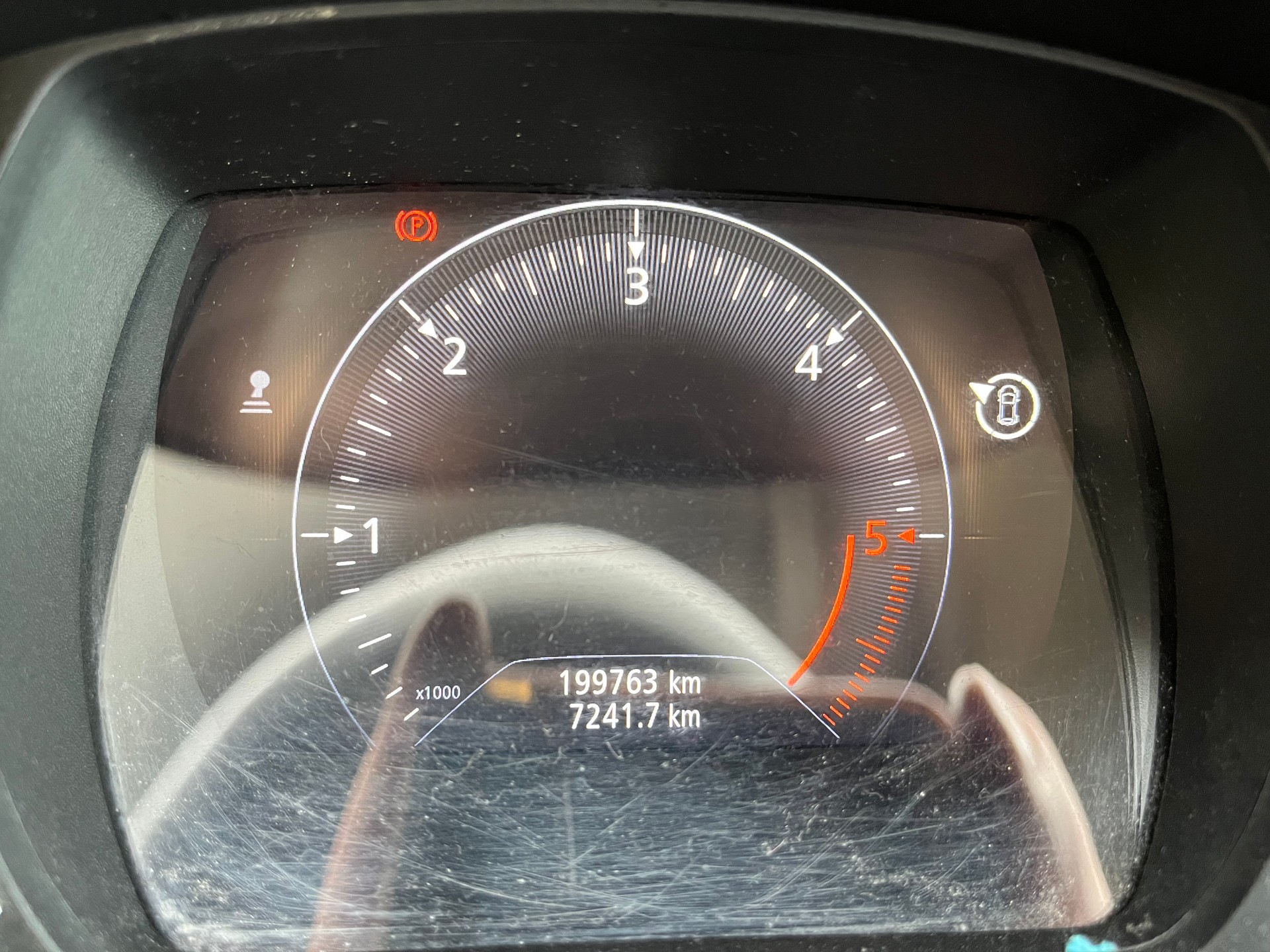 RENAULT Kadjar 1.6 dCi Zen 4x4-image-12