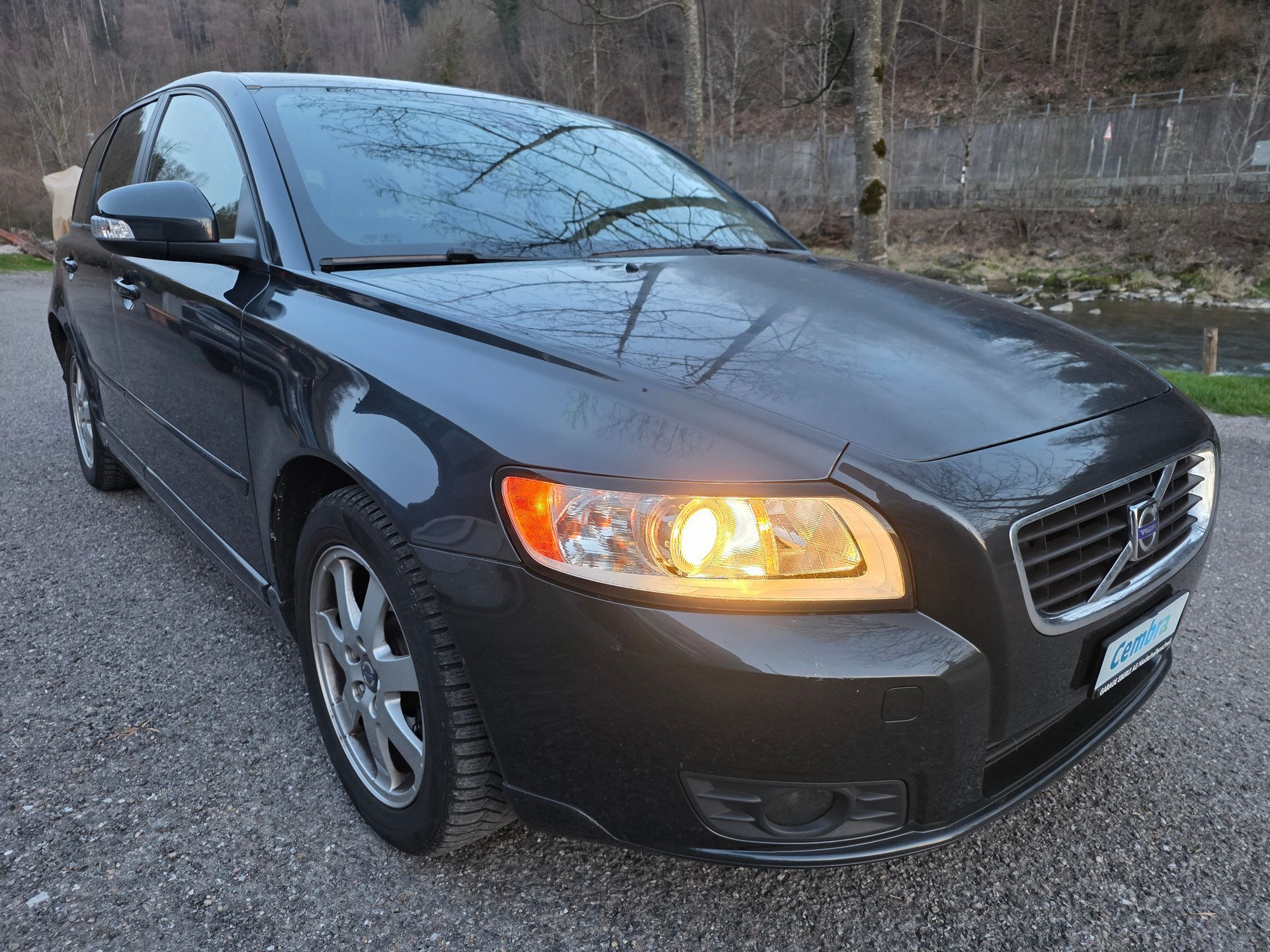 VOLVO V50 2.0D ☆☆☆ Exportfahrzeug ☆☆☆-image-1