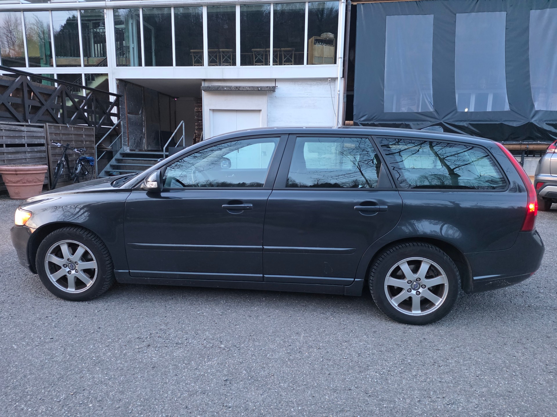 VOLVO V50 2.0D ☆☆☆ Exportfahrzeug ☆☆☆-image-2