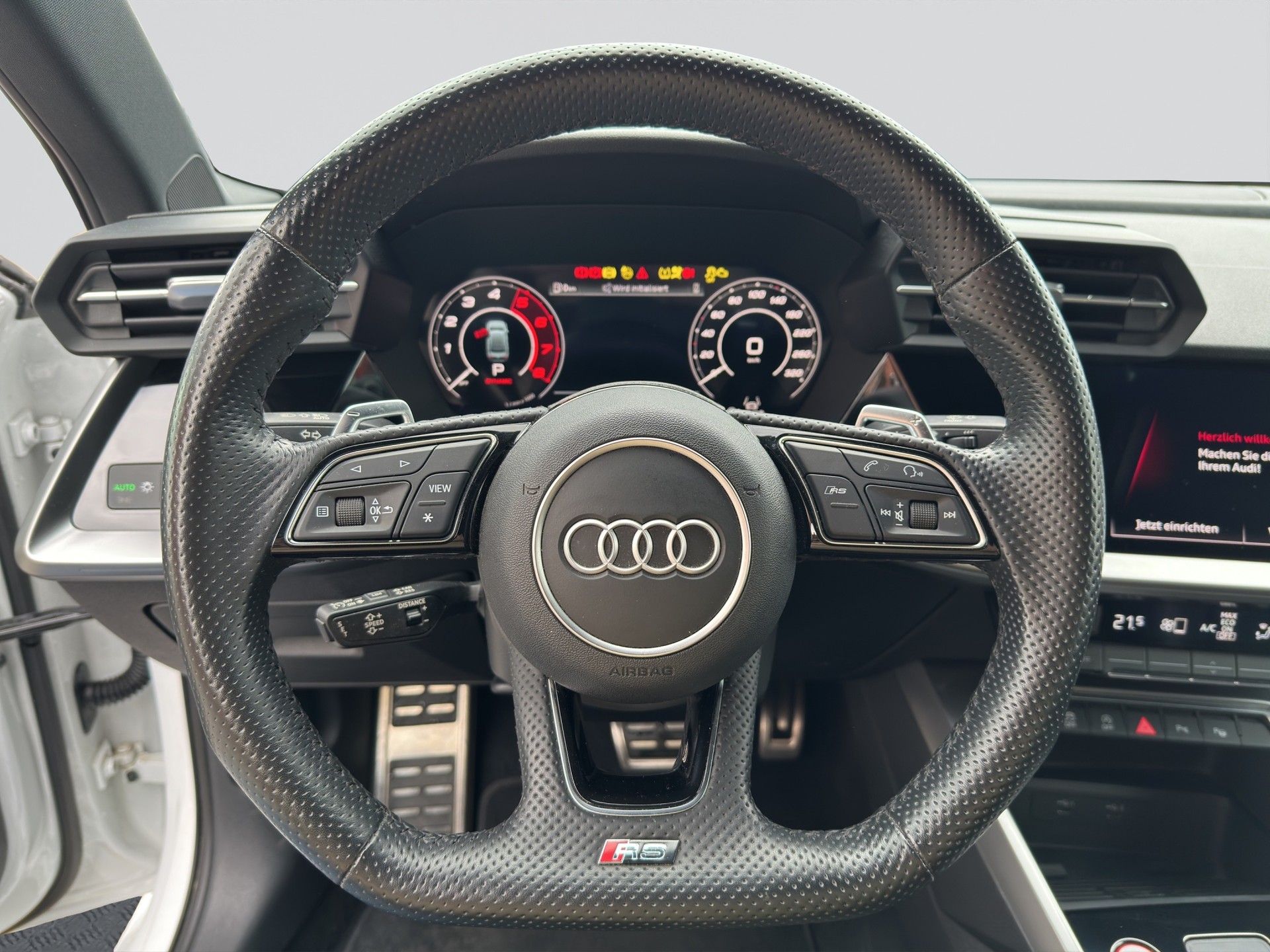 AUDI RS3 Limousine 2.5 TSI quattro Schwarz Plus S-tronic-image-9