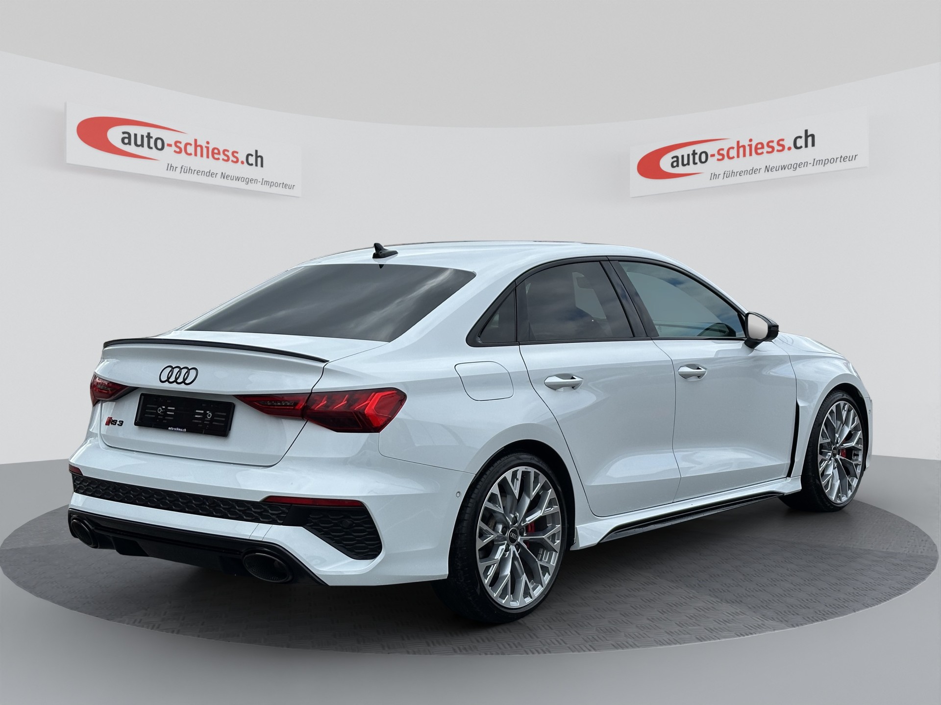 AUDI RS3 Limousine 2.5 TSI quattro Schwarz Plus S-tronic-image-4