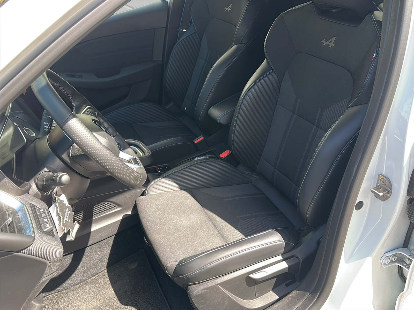 RENAULT Clio 1.6 E-Tech Esprit Alpine-image-10