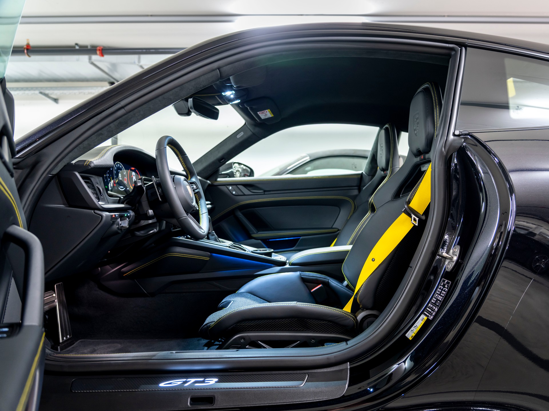 PORSCHE 911 Carrera GT3 Touring-image-22