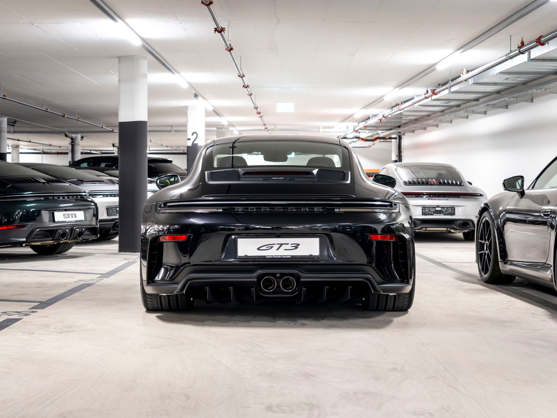 PORSCHE 911 Carrera GT3 Touring-image-4