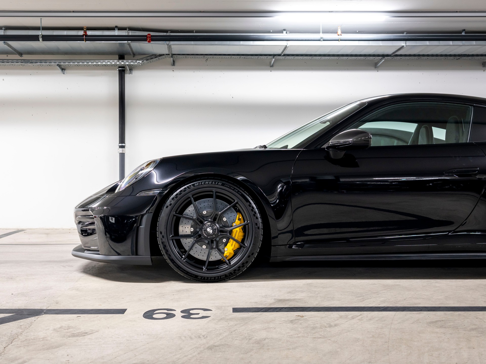 PORSCHE 911 Carrera GT3 Touring-image-5