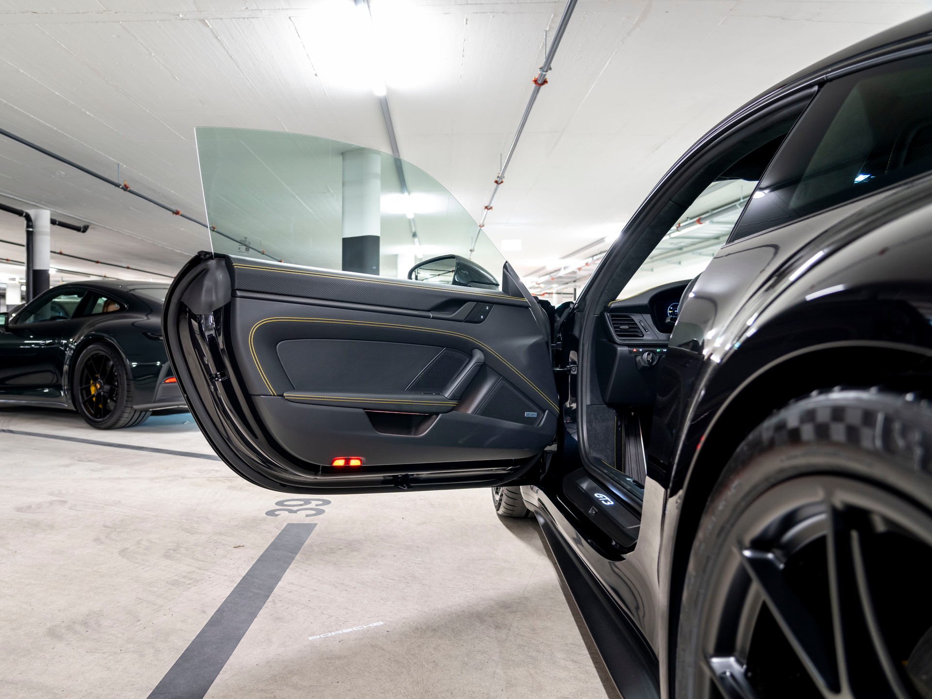PORSCHE 911 Carrera GT3 Touring-image-25