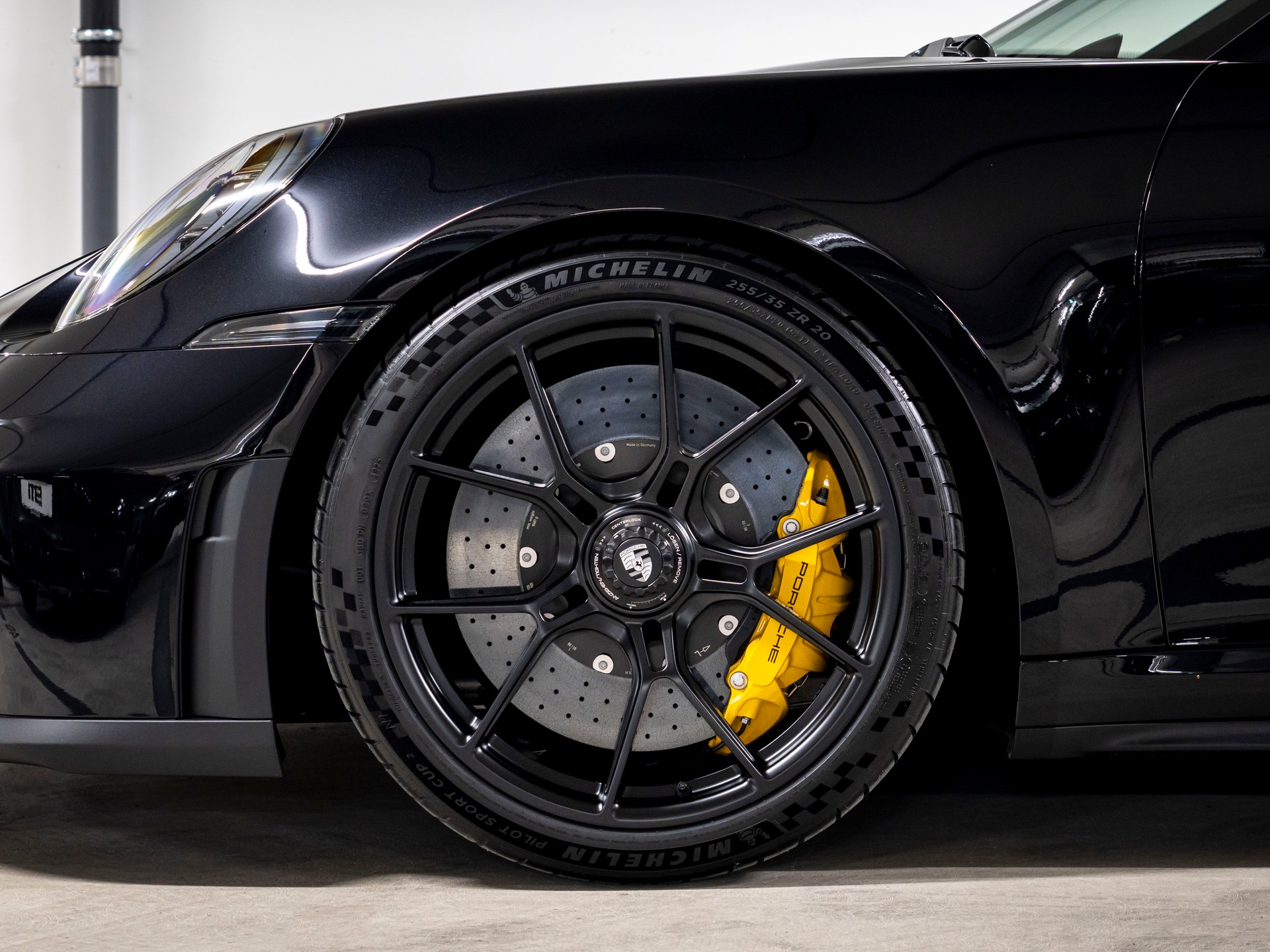 PORSCHE 911 Carrera GT3 Touring-image-7