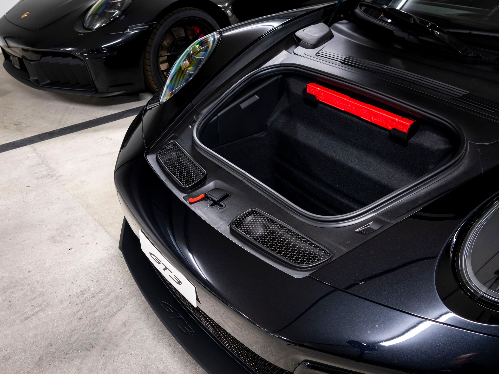 PORSCHE 911 Carrera GT3 Touring-image-13