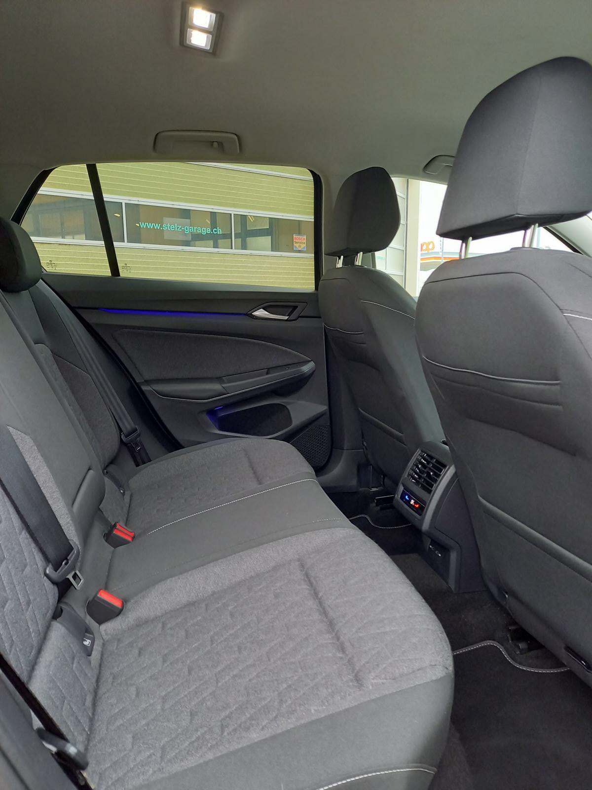 VW Golf 1.5 eTSI mHEV ACT Style DSG-image-11