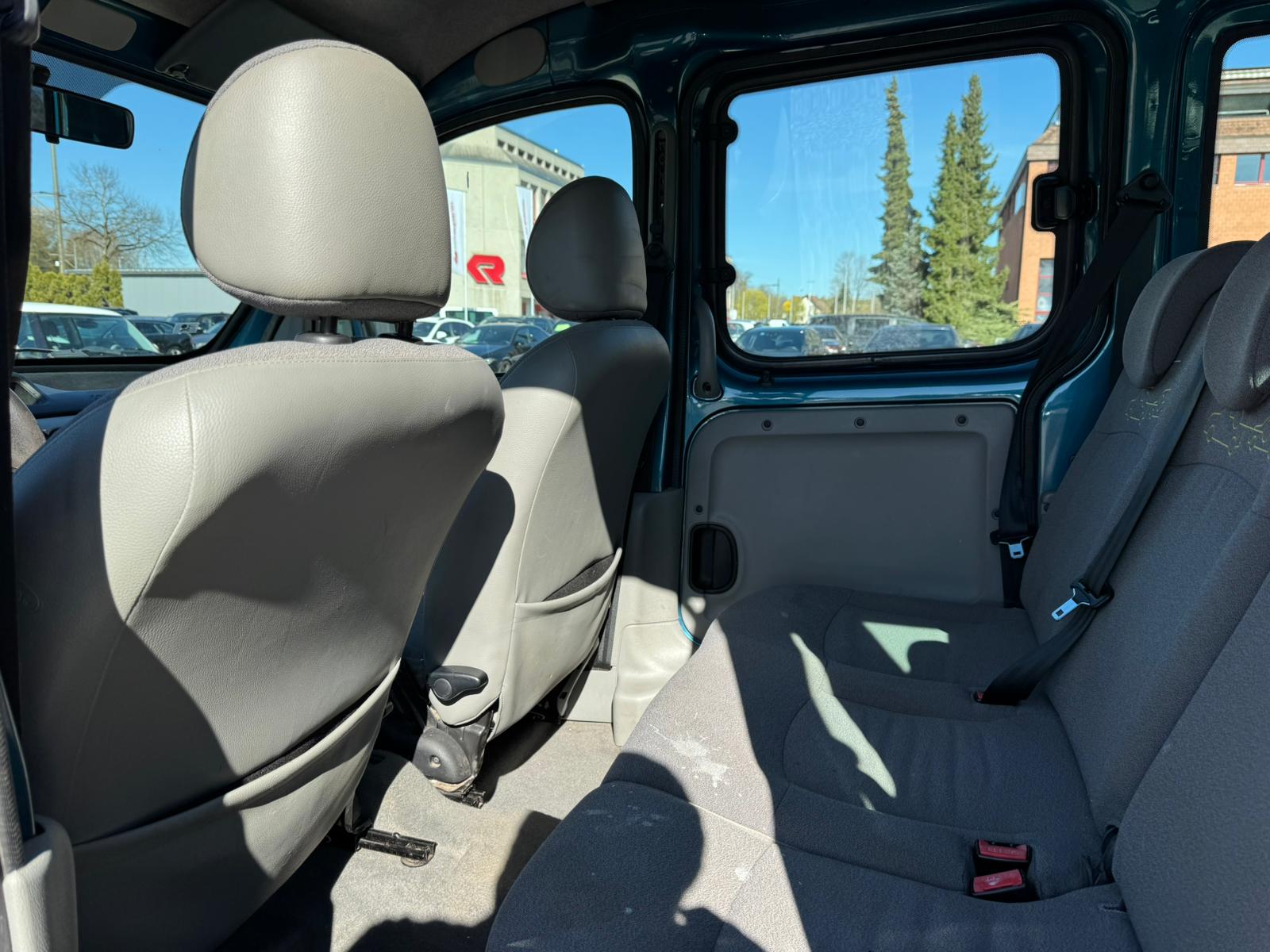 RENAULT Kangoo 1.5 dCi Alizé-image-7