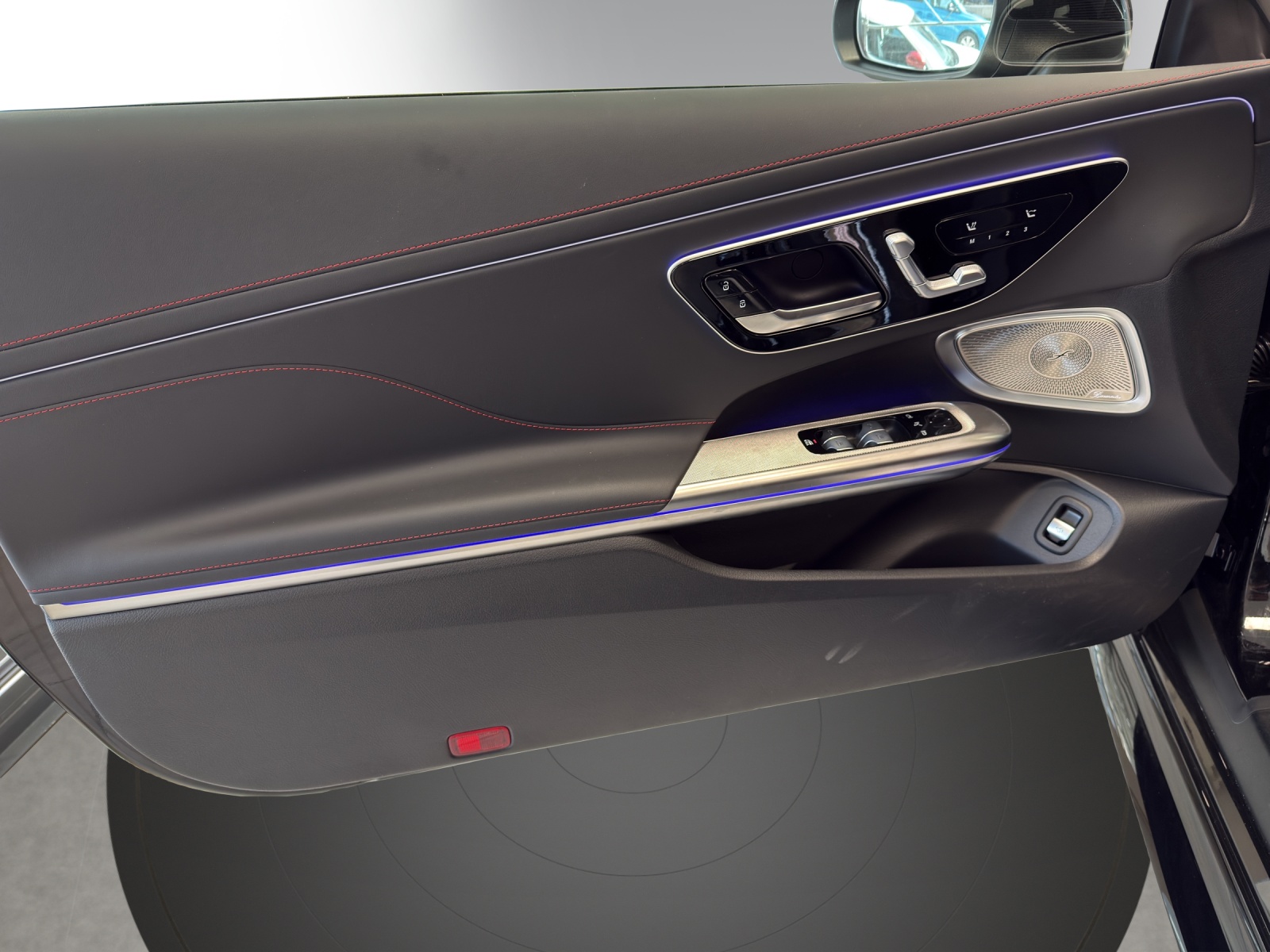 MERCEDES-BENZ CLE AMG 53 Cabrio 4Matic+ 9G-Tronic-image-4
