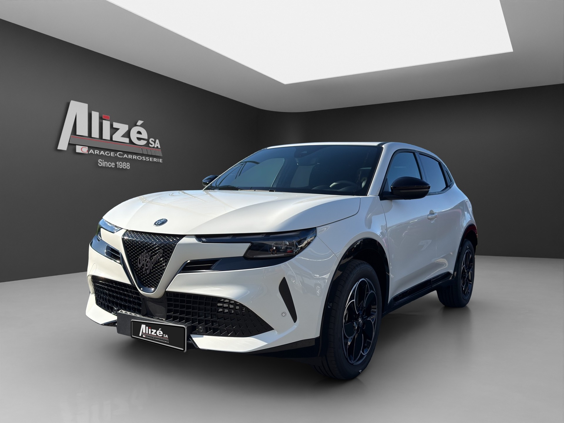 ALFA ROMEO Junior 1.2 48V Hybrid Junior Q4-image-2