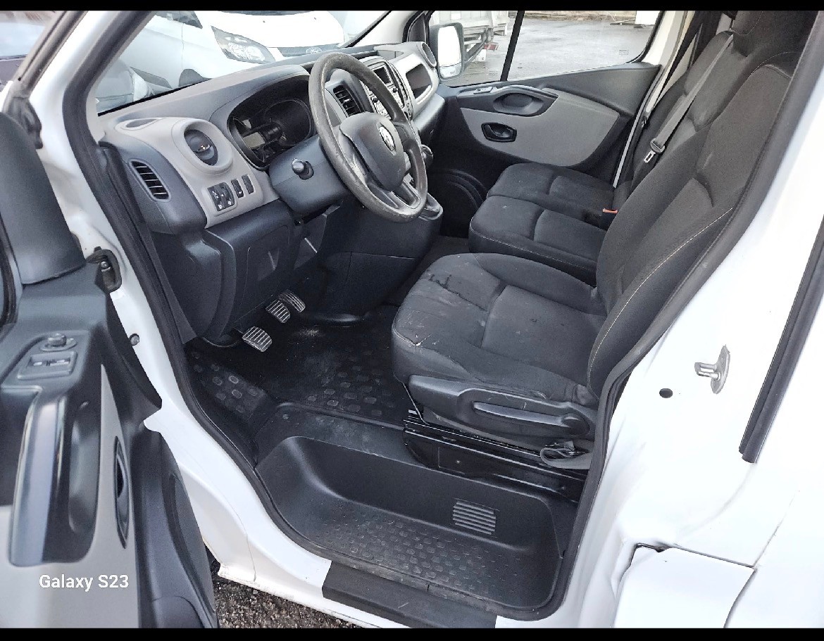 RENAULT Trafic 1.6 ENERGY TwinT. dCi140 2.9t Busin. L2H1-image-4