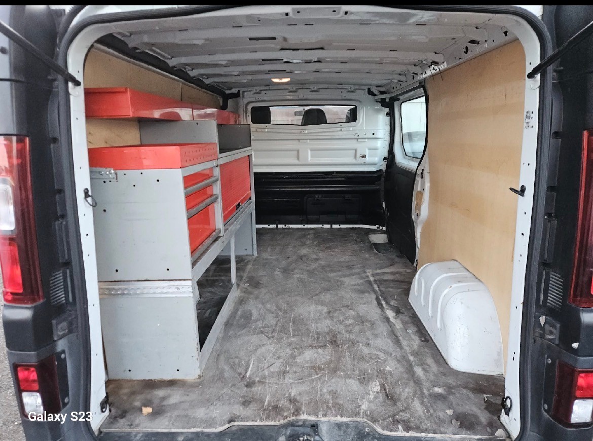 RENAULT Trafic 1.6 ENERGY TwinT. dCi140 2.9t Busin. L2H1-image-5