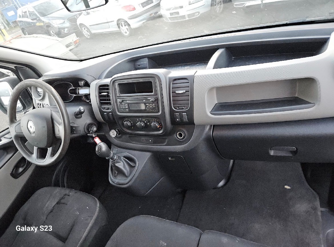 RENAULT Trafic 1.6 ENERGY TwinT. dCi140 2.9t Busin. L2H1-image-2