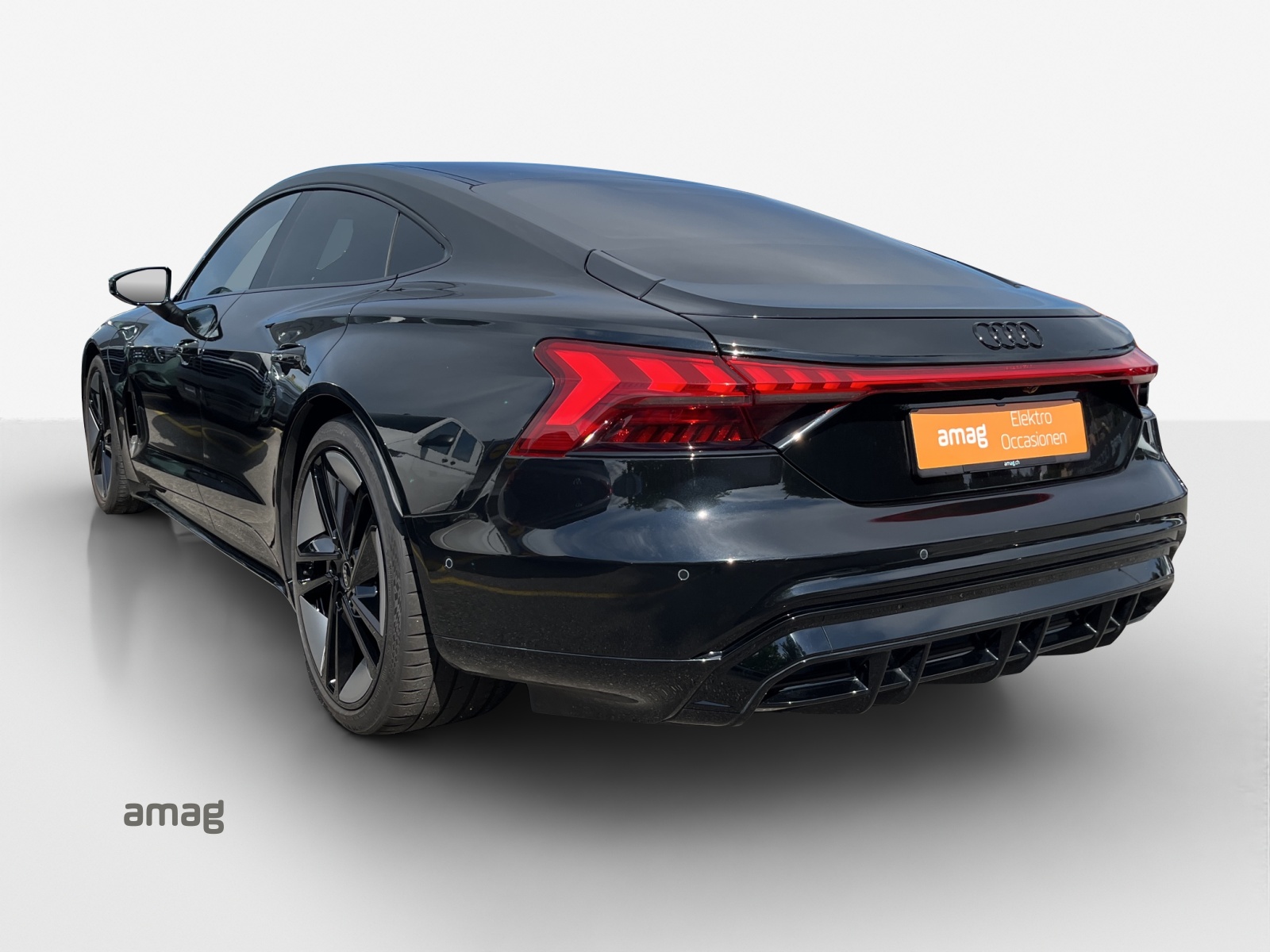 AUDI e-tron GT quattro-image-2