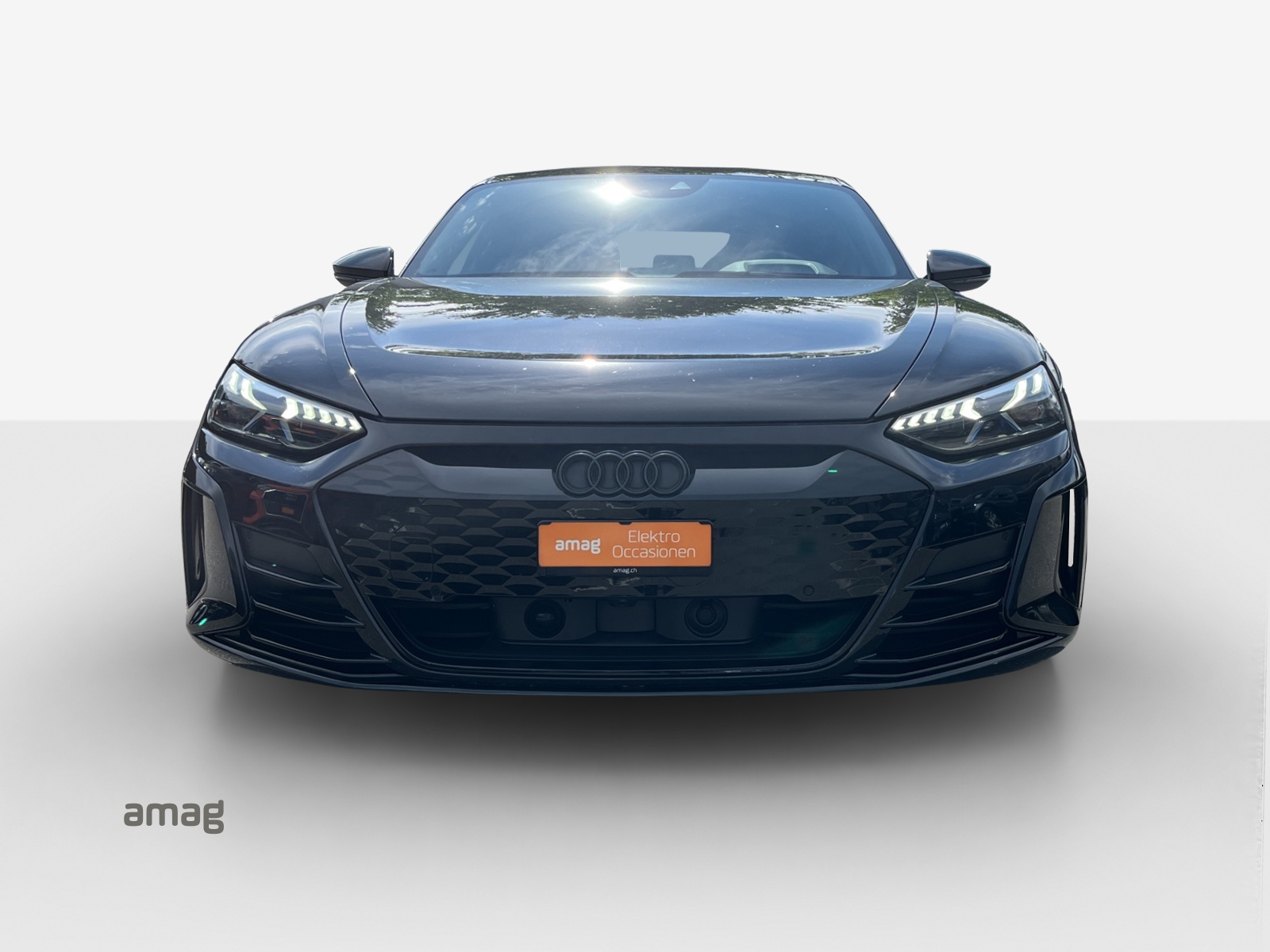 AUDI e-tron GT quattro-image-6