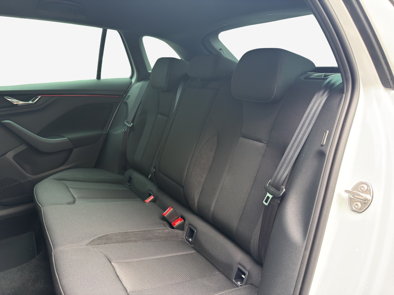 SKODA Scala Dynamic 1.5 TSI 150 PS 7DSG-image-11
