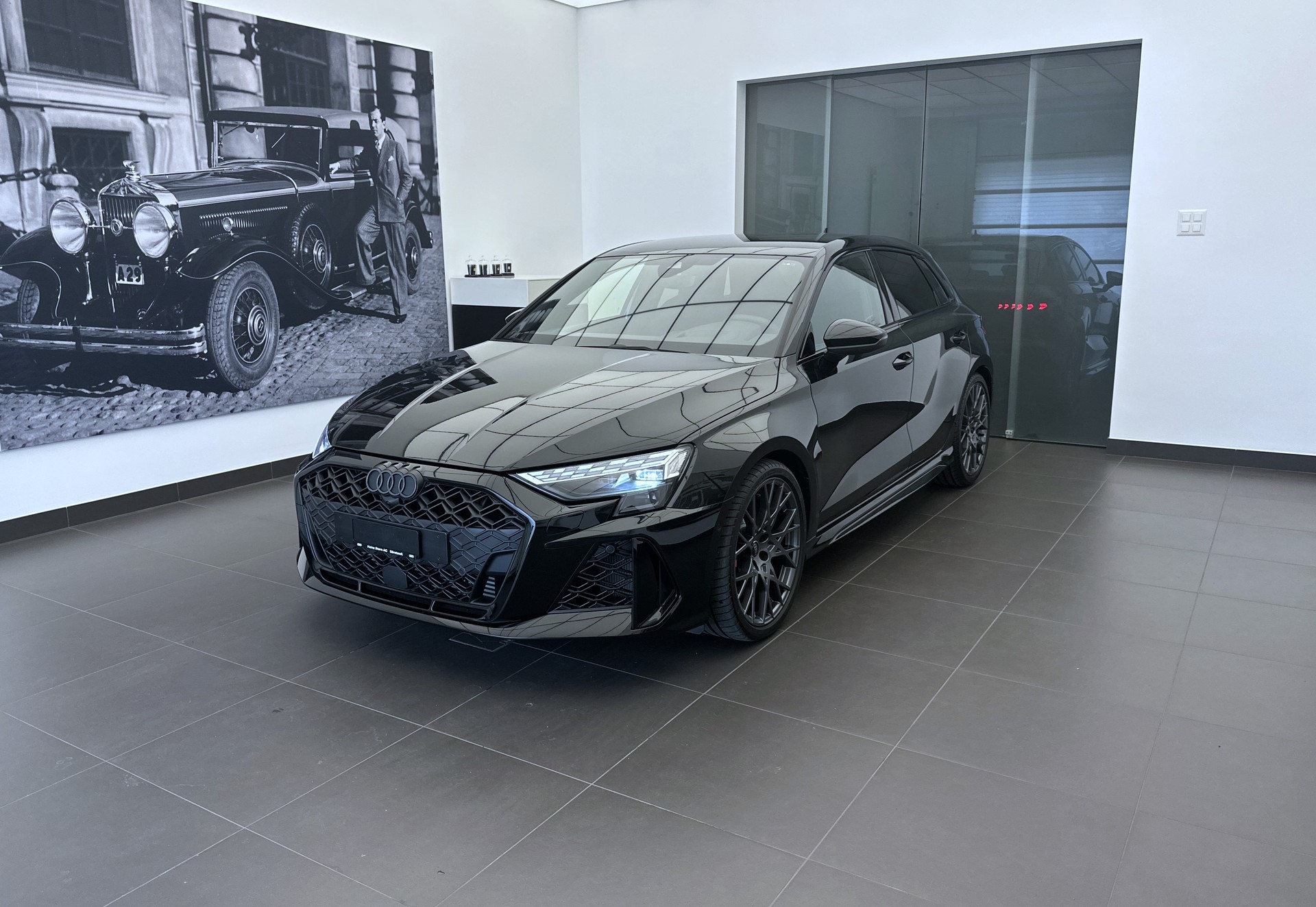 AUDI RS3 Sportback 2.5 TSI quattro S-tronic-image-0