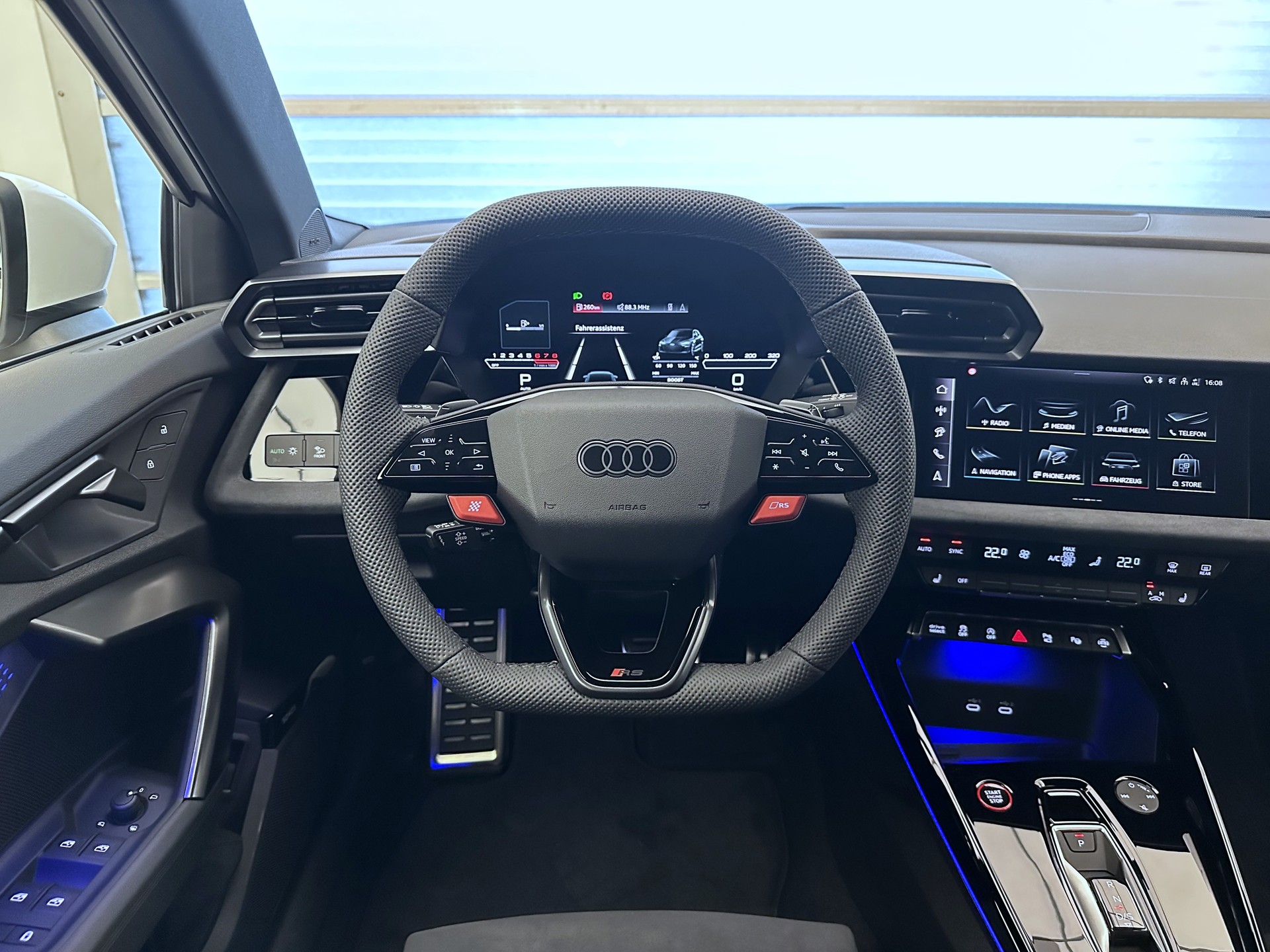 AUDI RS3 Sportback 2.5 TSI quattro S-tronic-image-8