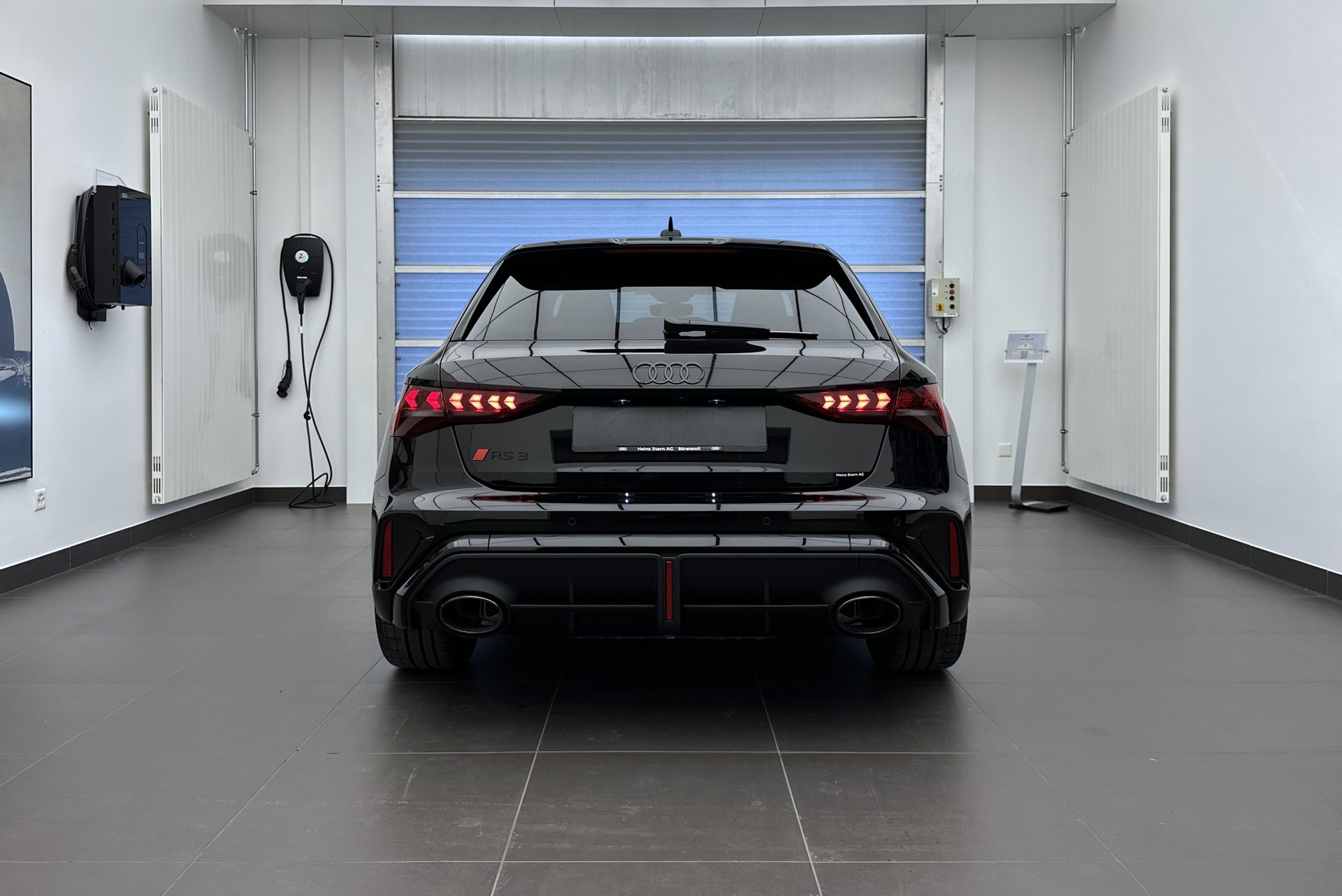 AUDI RS3 Sportback 2.5 TSI quattro S-tronic-image-27